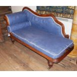 AN EARLY 19TH CENTURY REGENCY CARVED MAHOGANY DAYBED. (w 170cm x d 66cm x h 93cm)