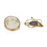 A gold opal doublet brooch,