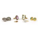 A quantity of 9ct gold jewellery,