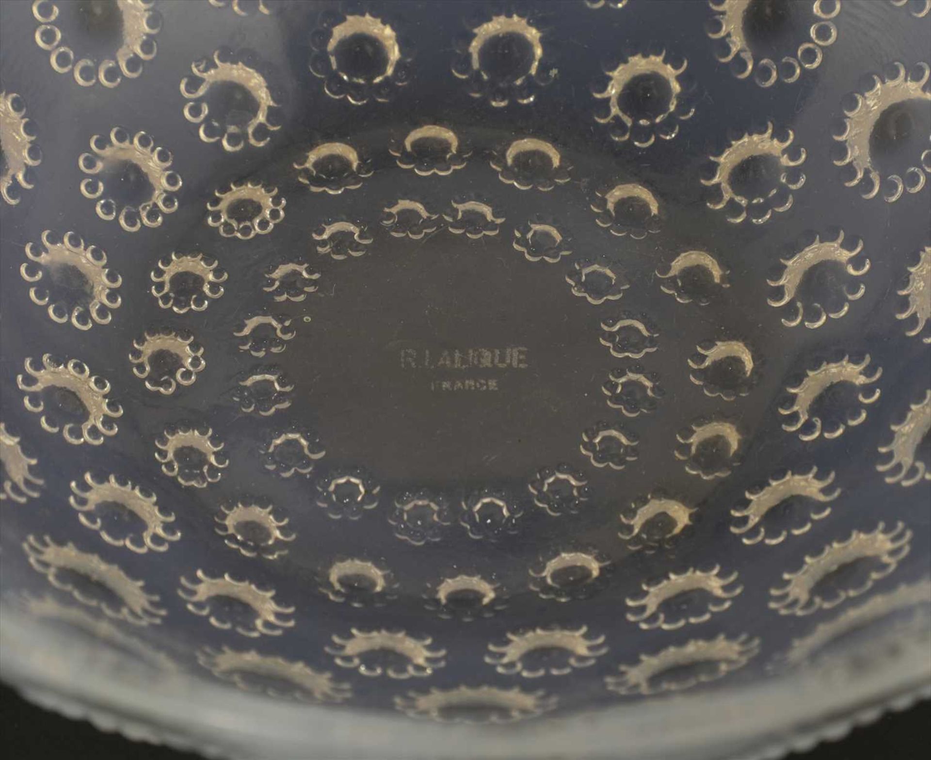 A Lalique opalescent glass 'Asters' bowl, - Bild 2 aus 2