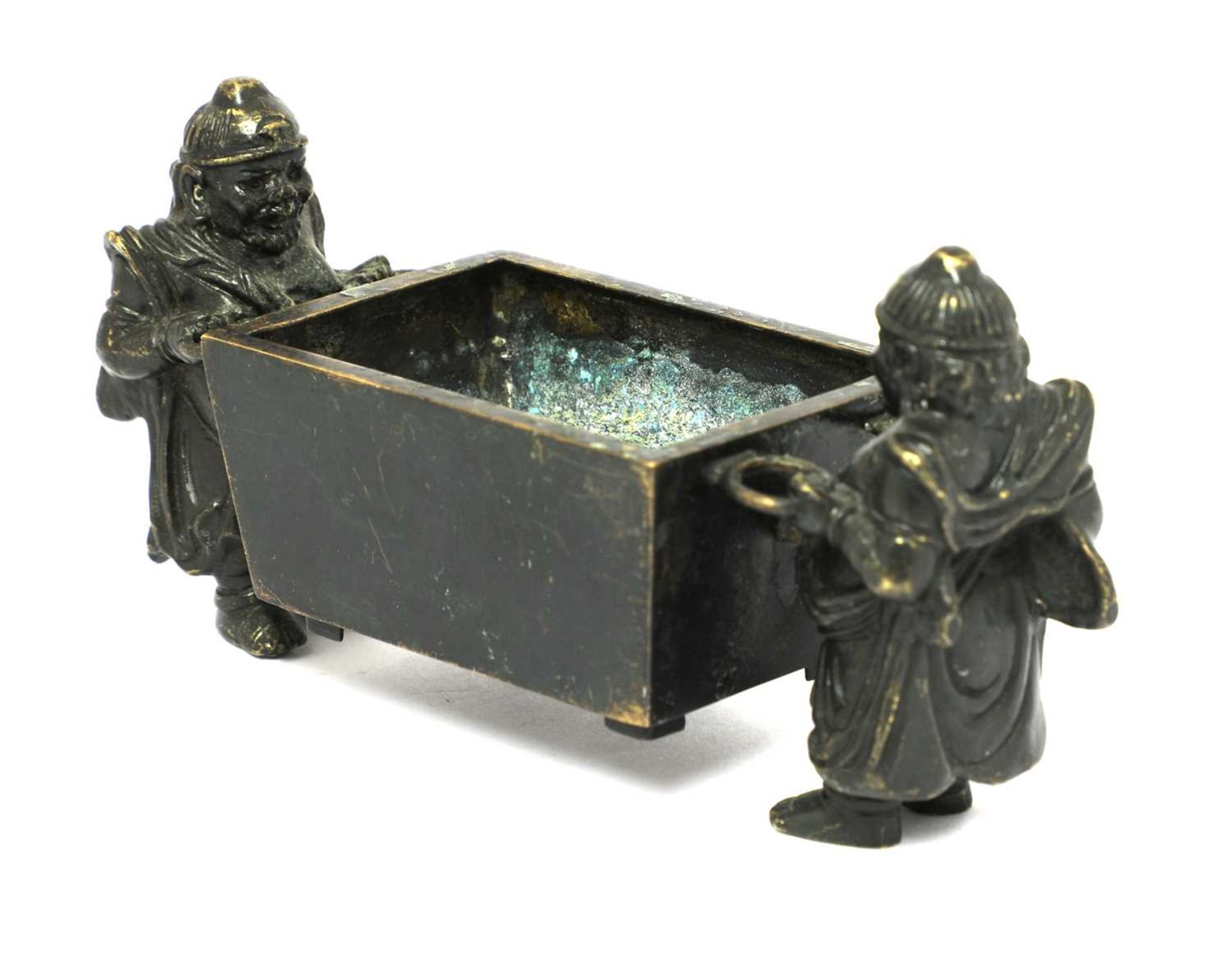 A Chinese bronze incense burner, - Image 2 of 3