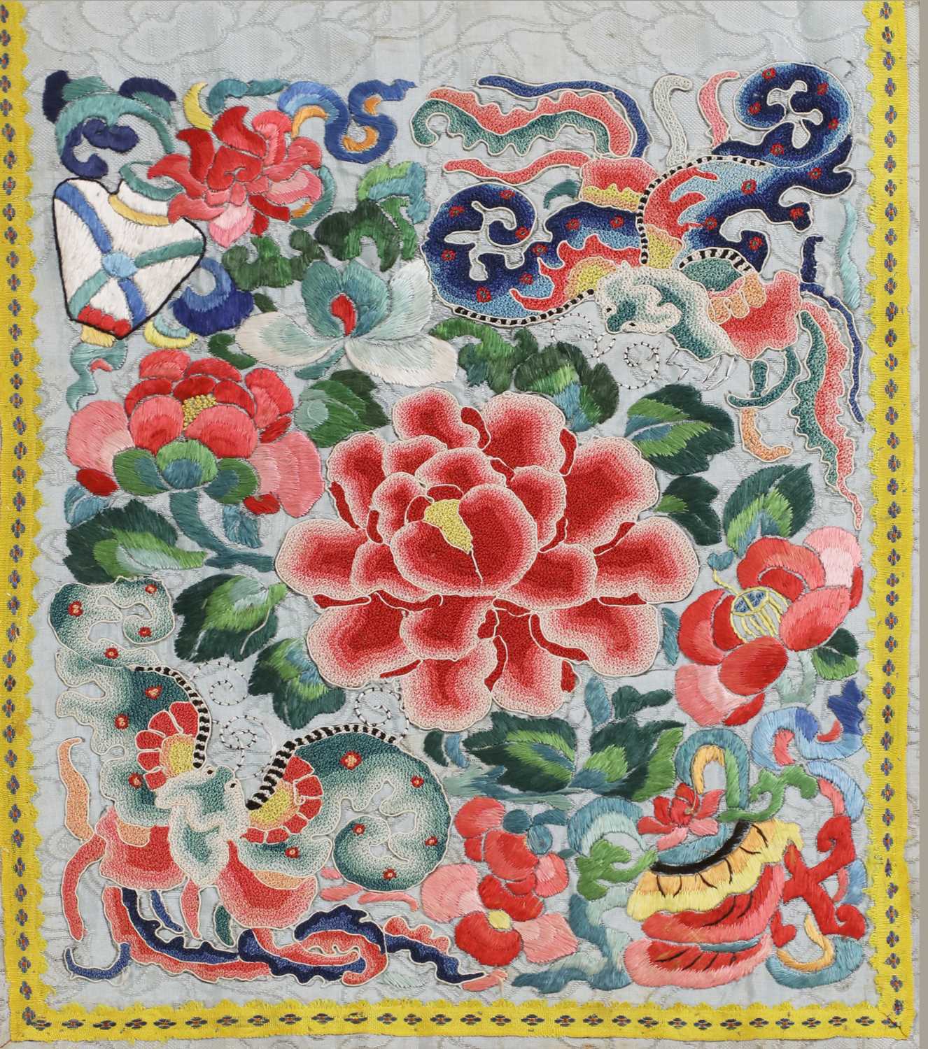 A Chinese dudou, - Image 2 of 3