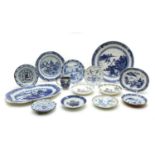 A collection of Chinese blue and white ceramics,