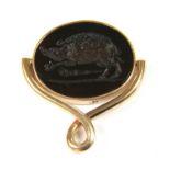A Georgian gold swivel seal,
