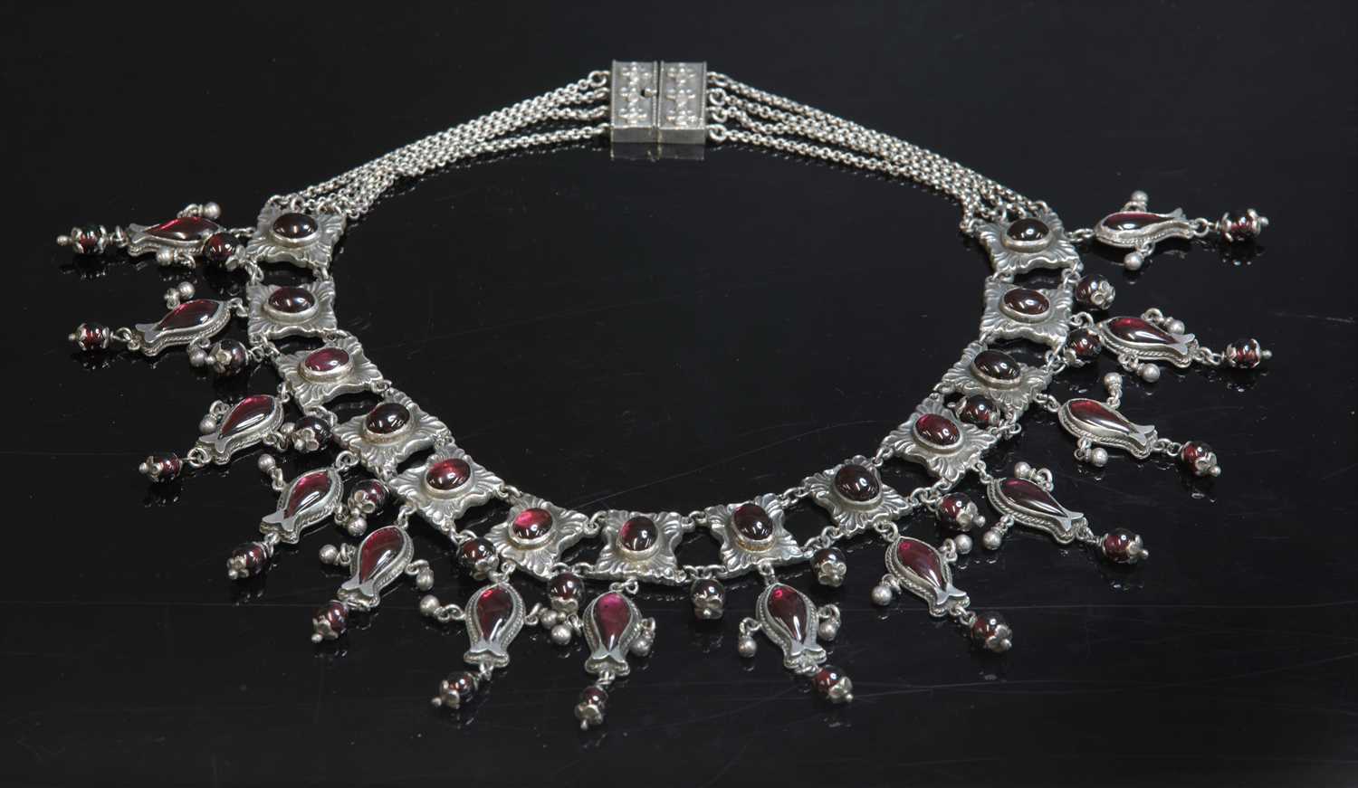 A Victorian silver garnet fringe necklace,