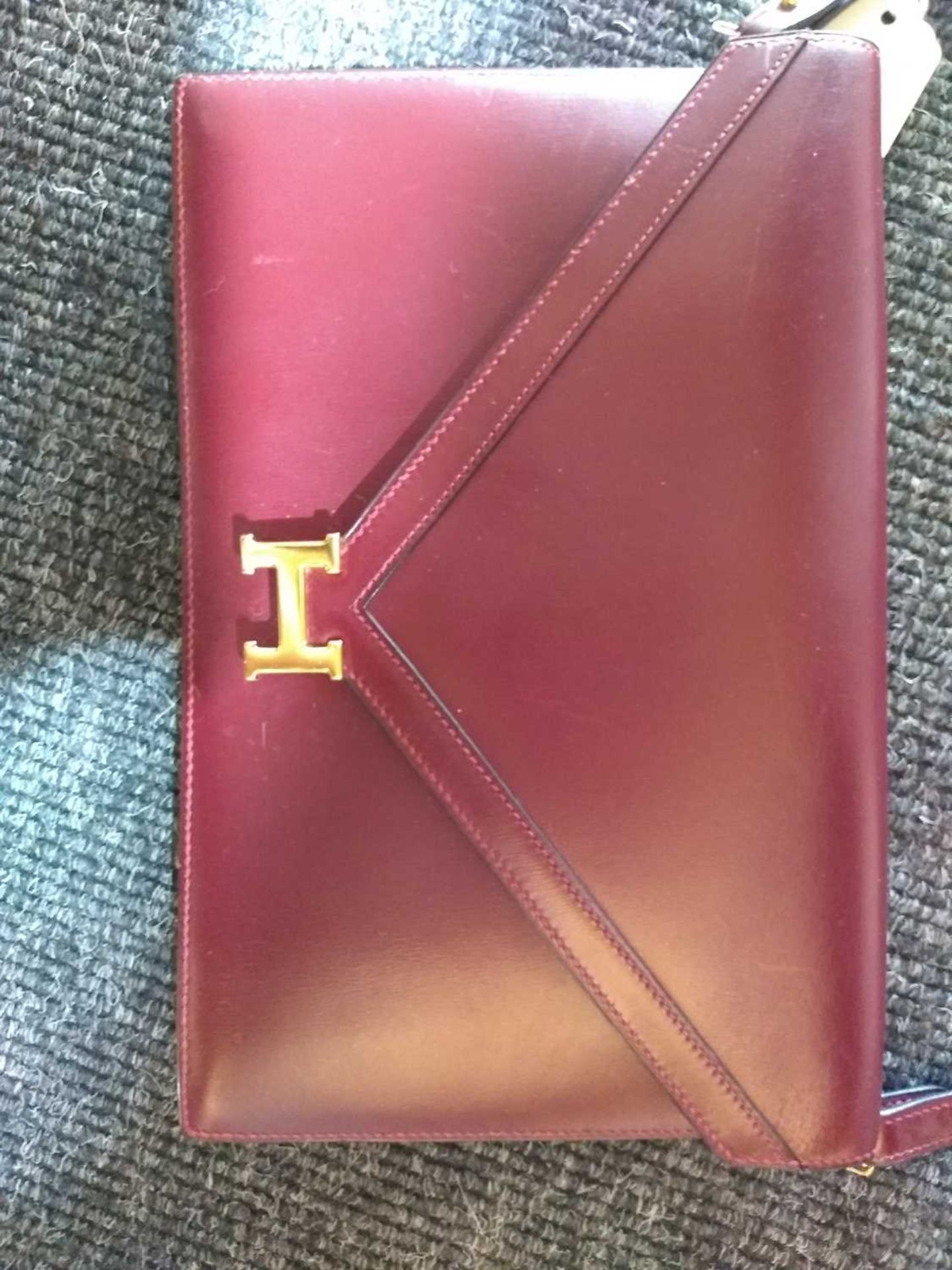 An Hermès 'Lydie' red clutch bag, - Bild 5 aus 6