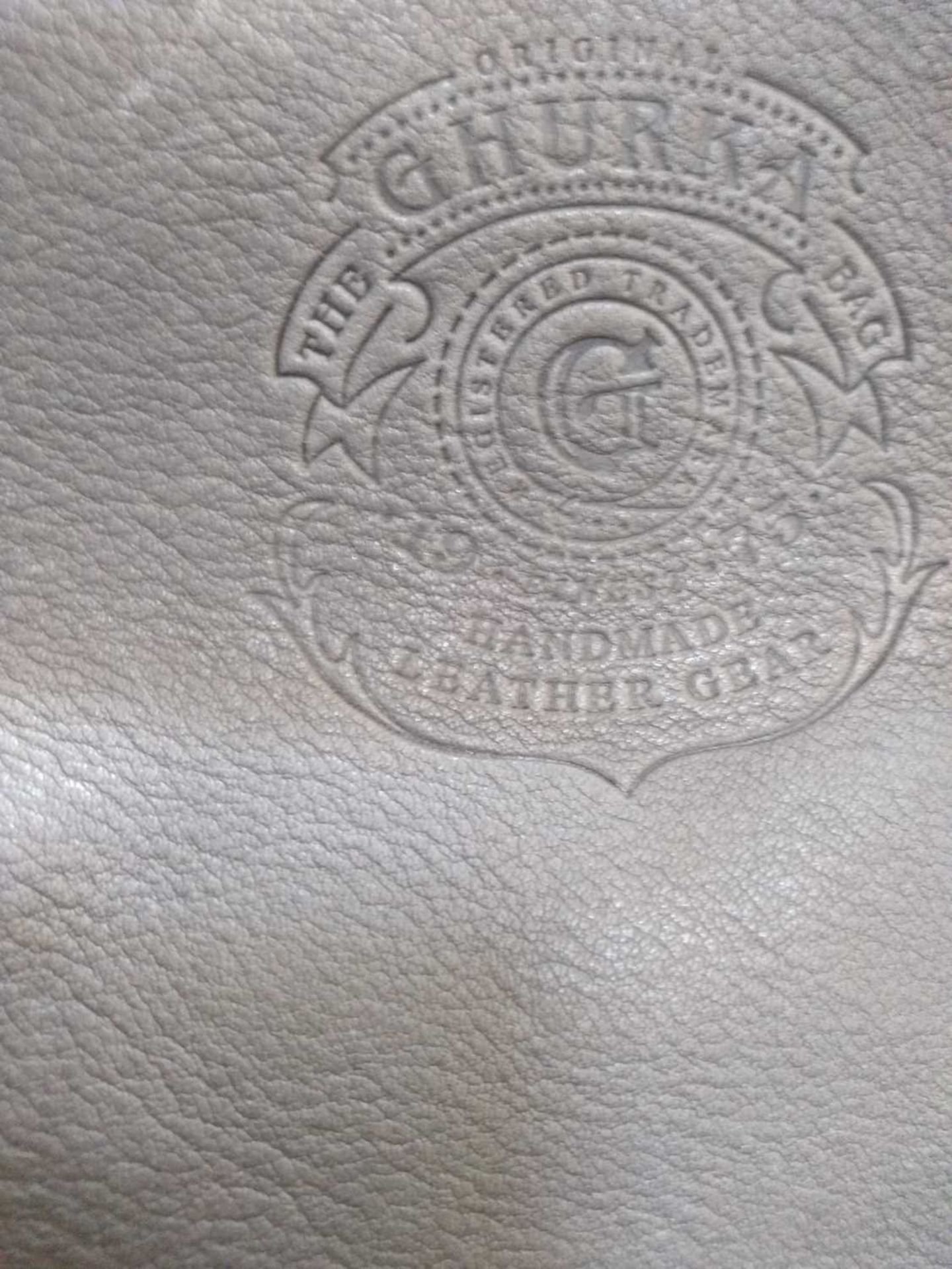 A Ghurka grey leather travel bag, - Bild 2 aus 13