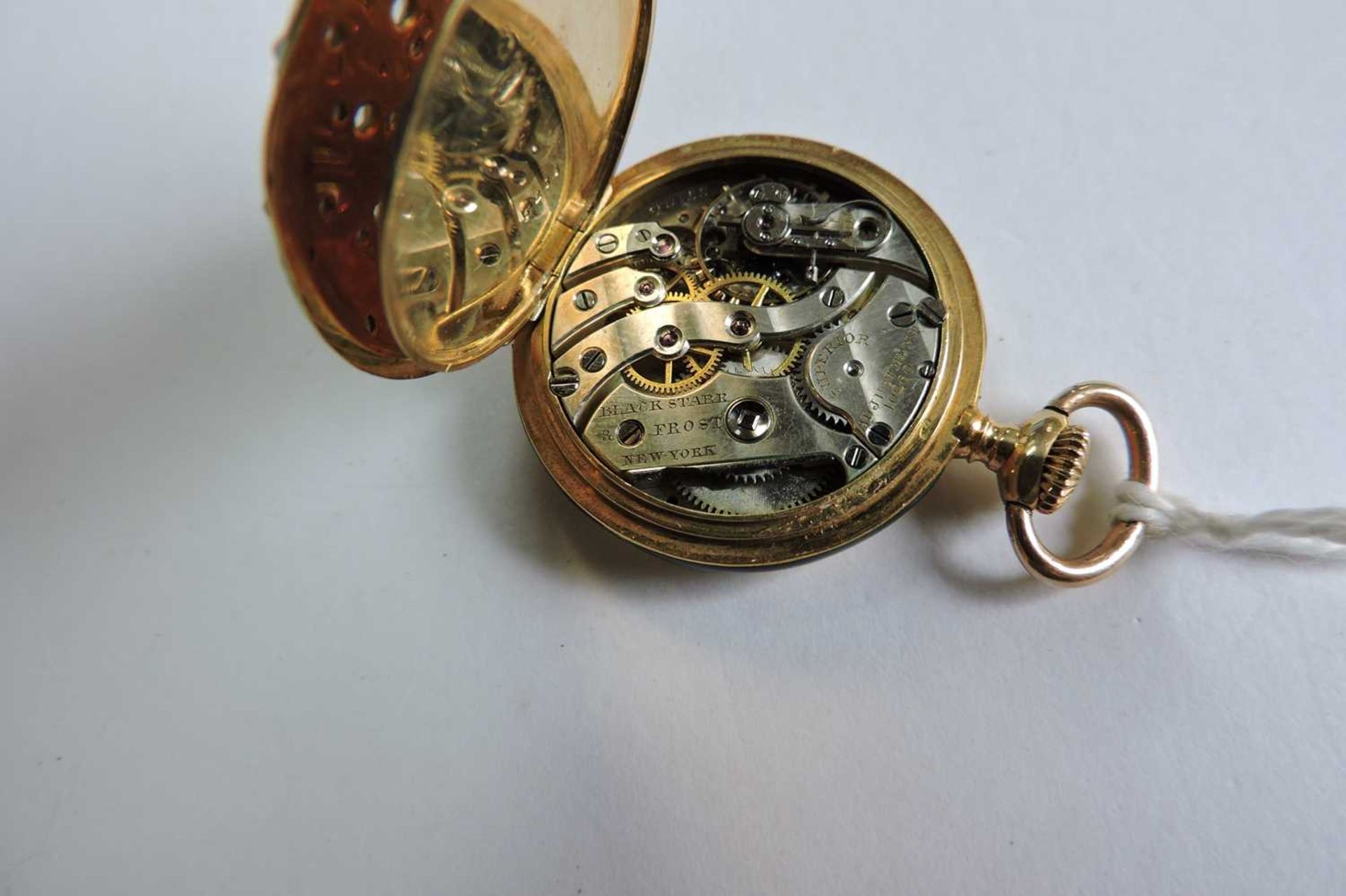 An American gold enamel and diamond set fob watch by Black Star & Frost, New York, - Bild 3 aus 5