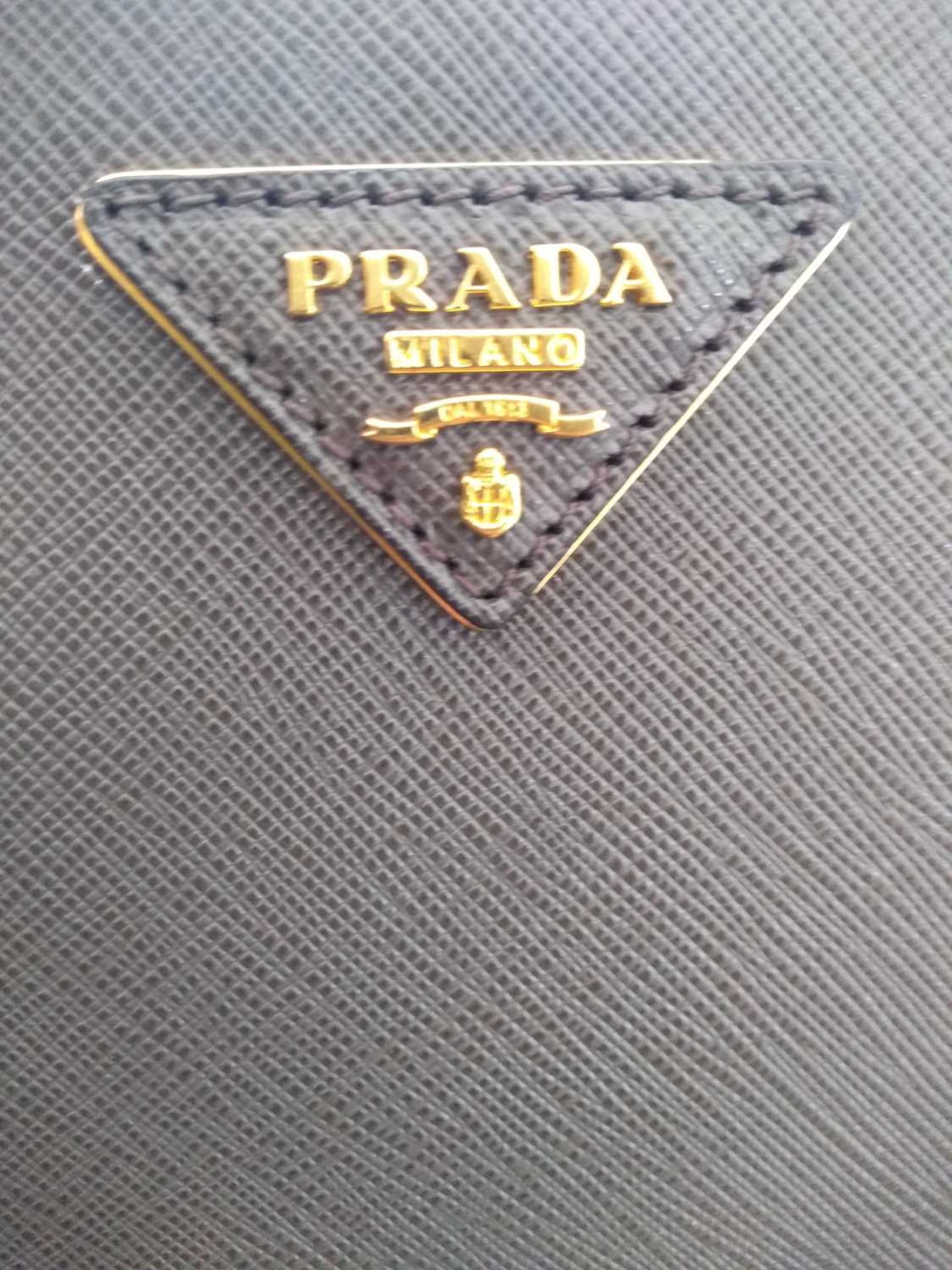 A Prada Saffiano Lux Graphite leather bag, - Bild 9 aus 16