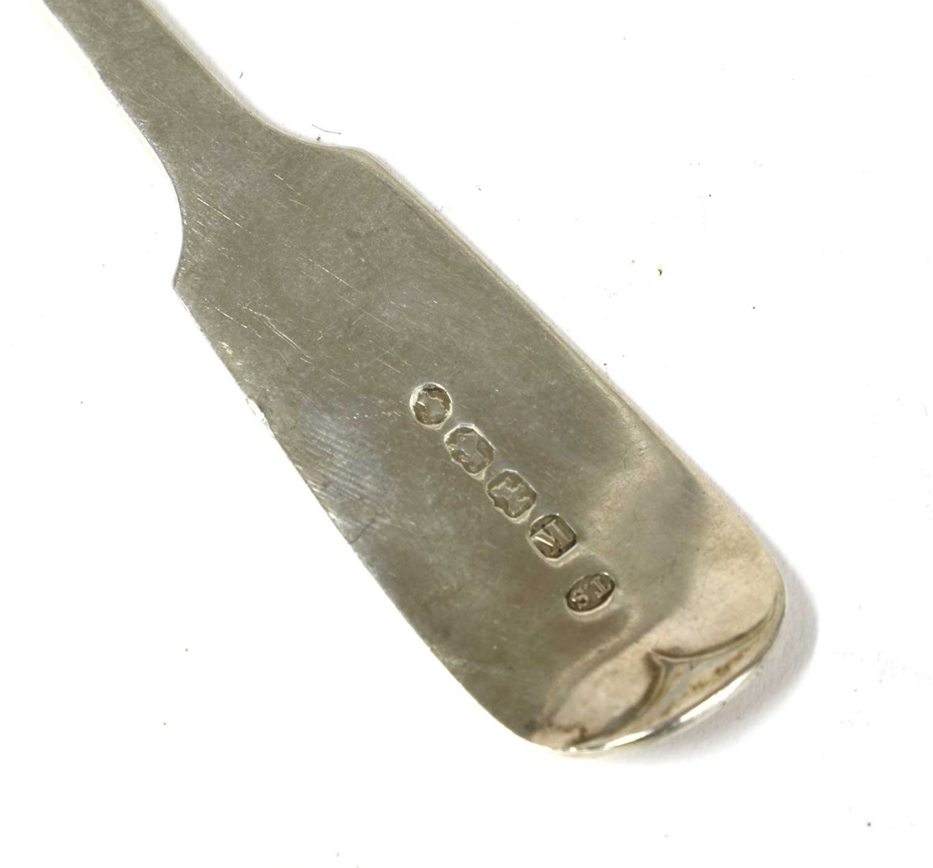 A part set of silver fiddle pattern cutlery, - Bild 2 aus 2