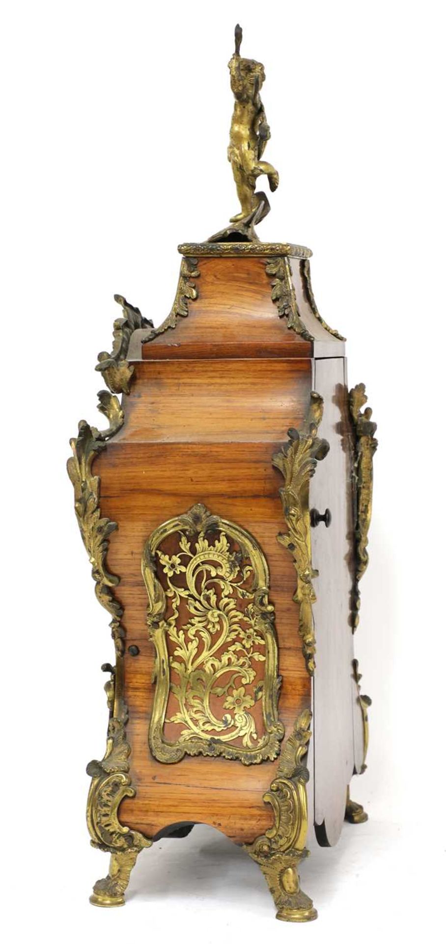 An ormolu mounted tulipwood(?) bracket clock/timepiece on bracket, - Bild 4 aus 5