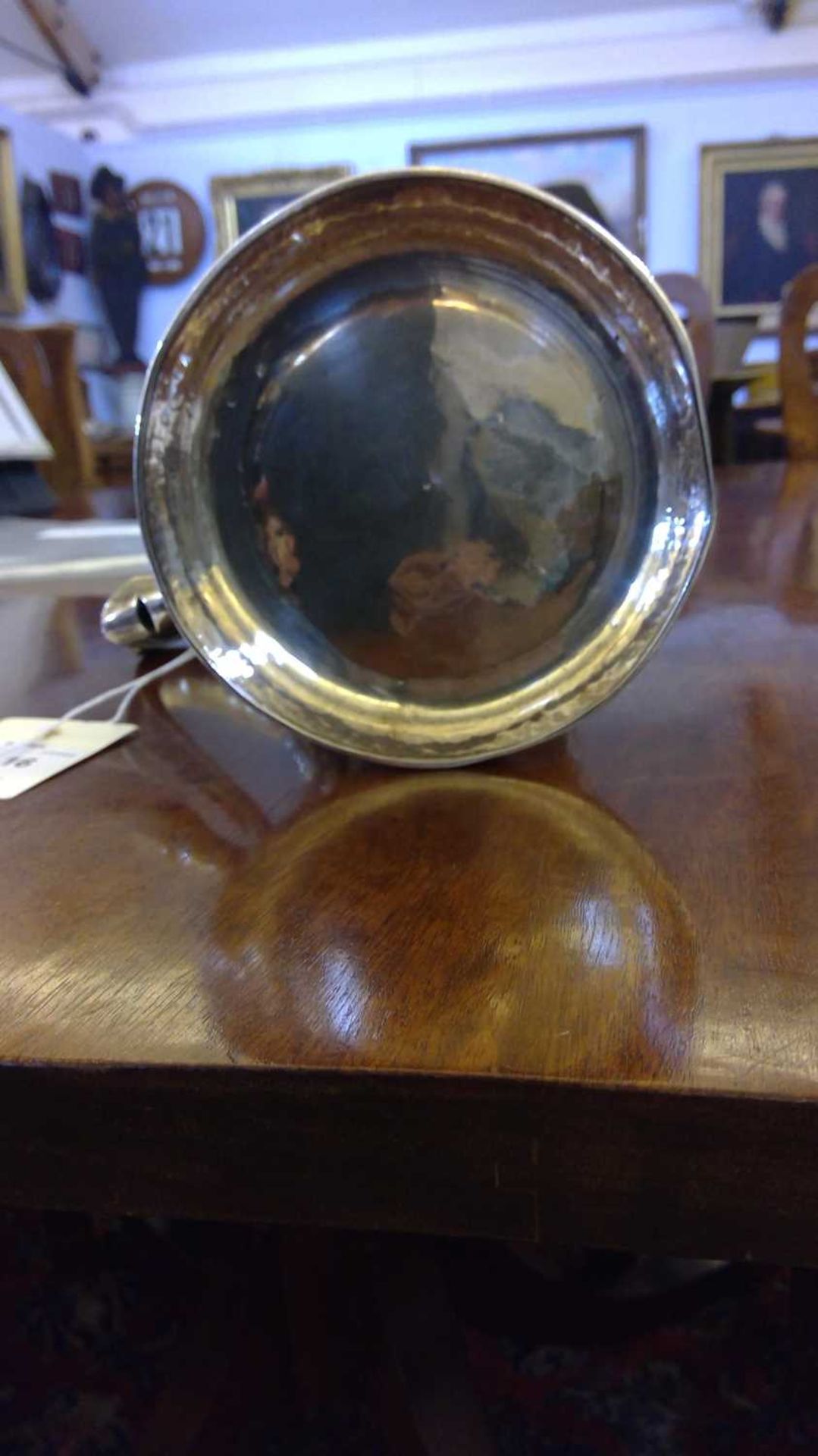 A George III silver mug - Bild 7 aus 10