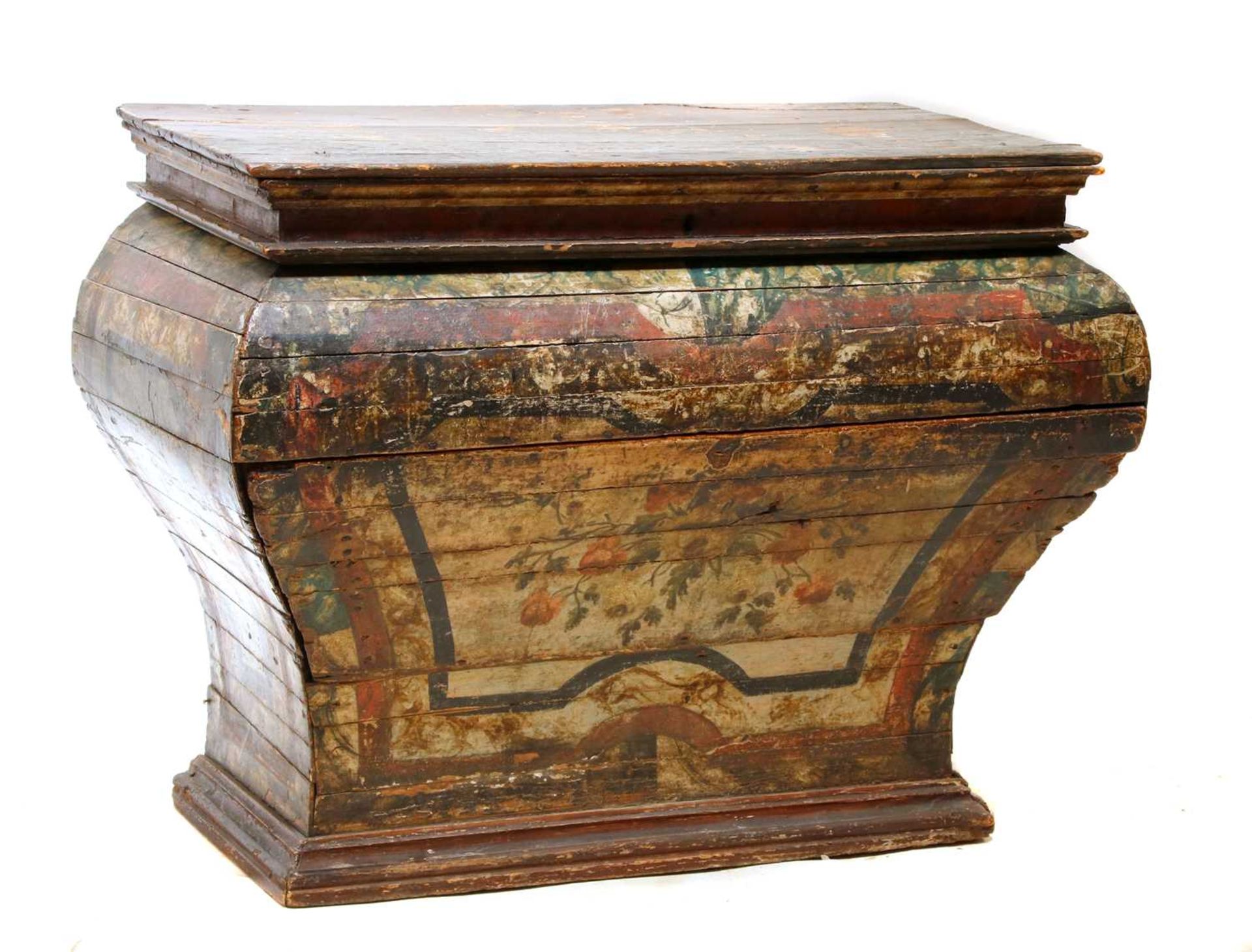 An Italian bombé painted pine commode, - Bild 10 aus 19