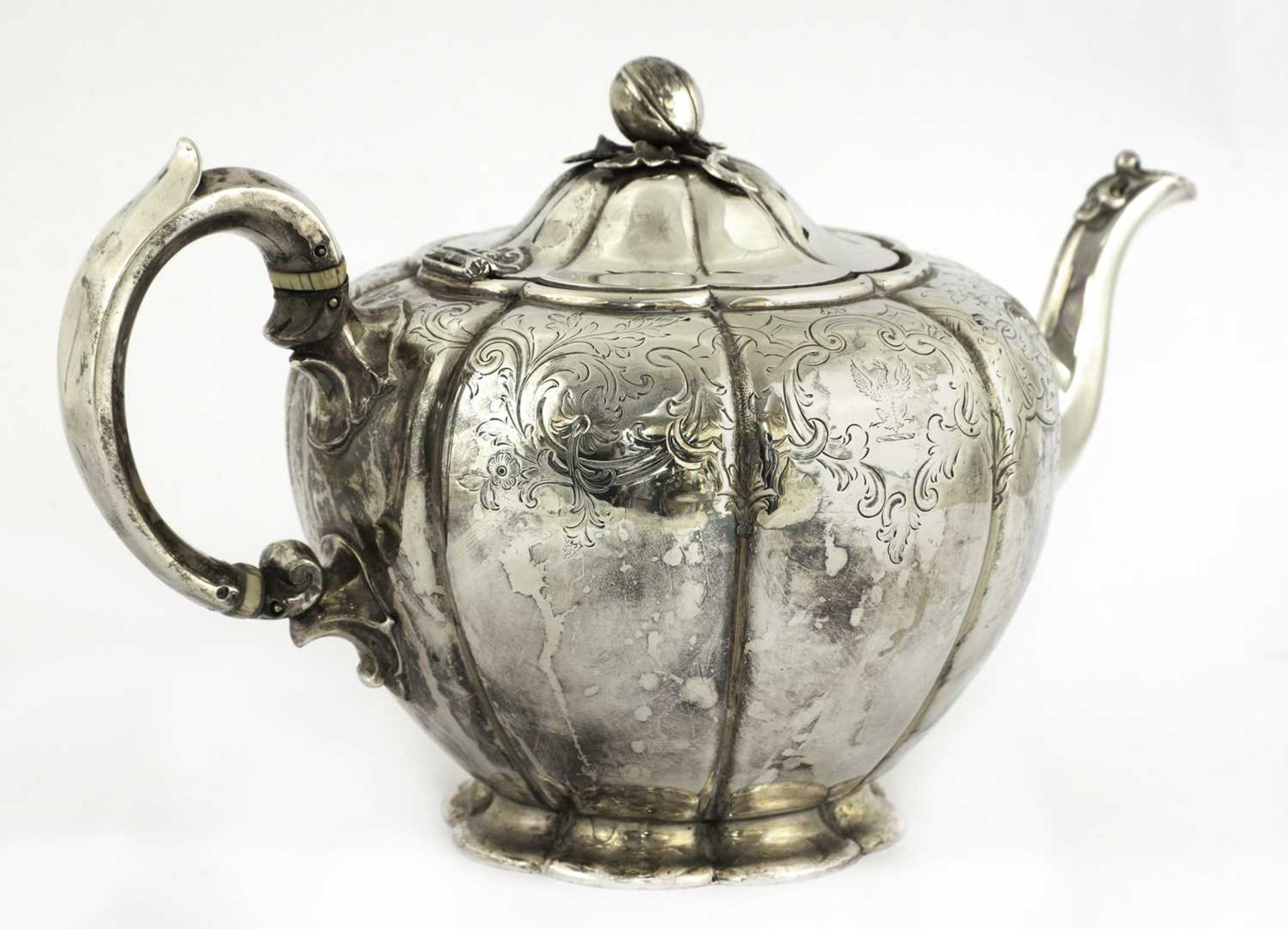 A Victorian silver melon-shaped teapot, - Bild 2 aus 3