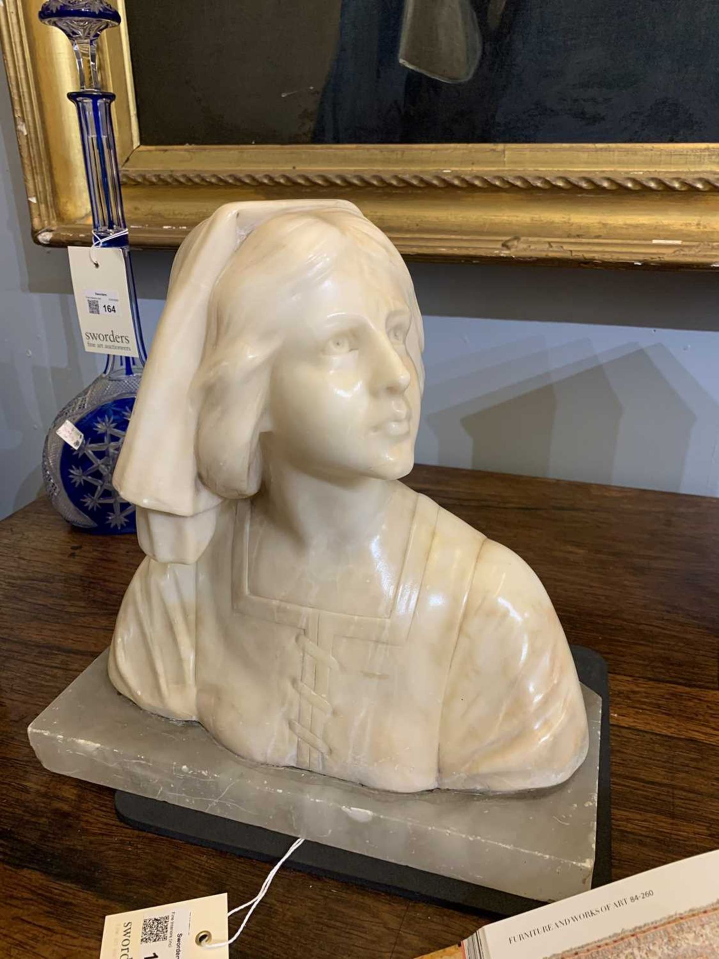 An alabaster bust of a Florentine youth, - Bild 19 aus 20