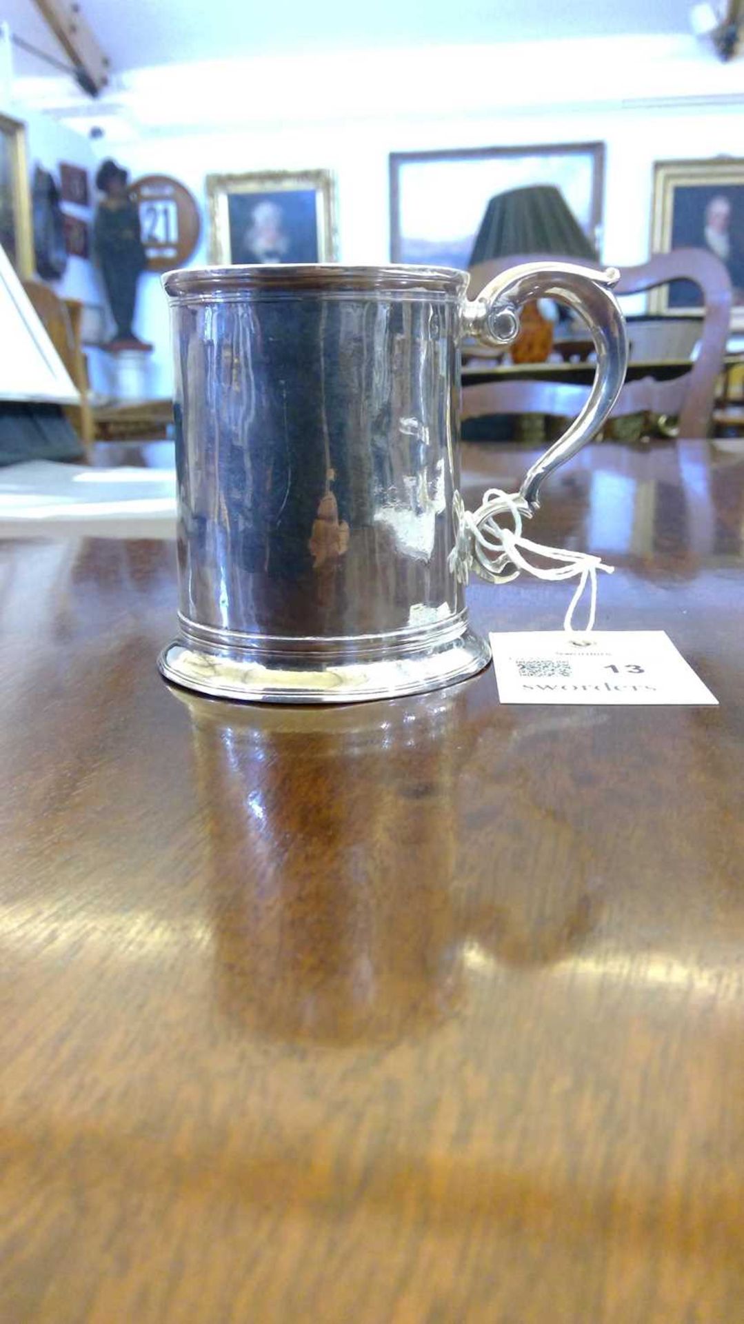 A George II silver mug, - Bild 6 aus 9