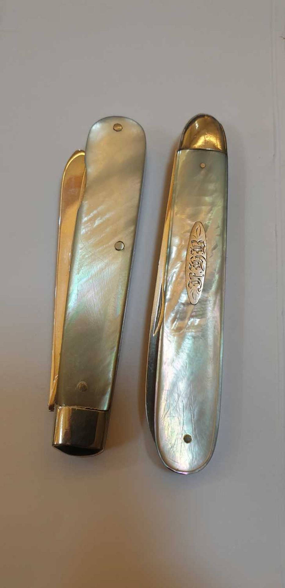 Four silver and mother-of-pearl folding fruit knives, - Bild 13 aus 13