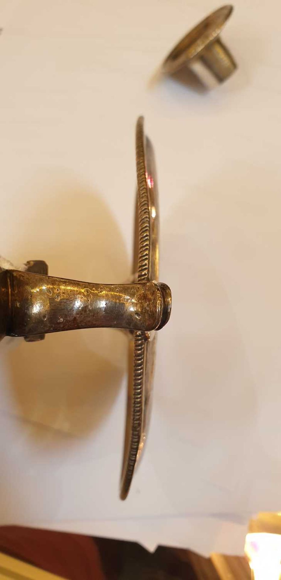 A George III silver chamberstick, - Bild 8 aus 8