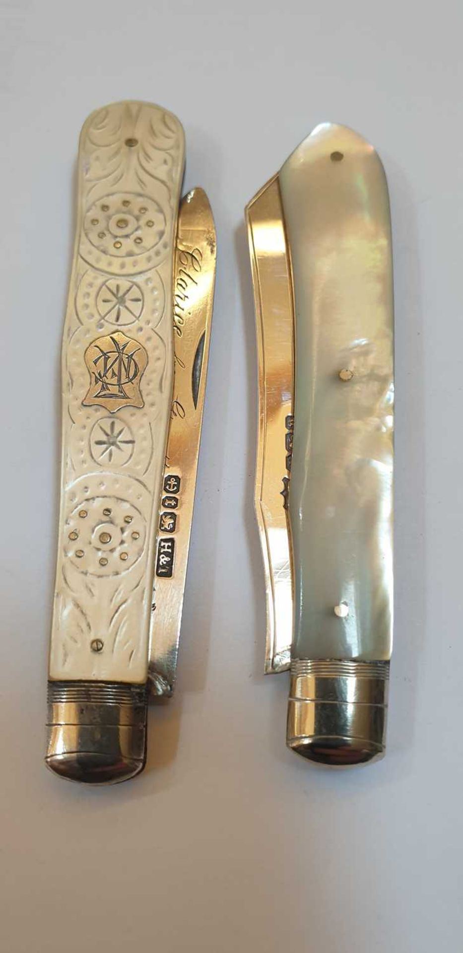 Five silver, mother-of-pearl and horn folding fruit knives, a penknife and two others, - Bild 10 aus 14