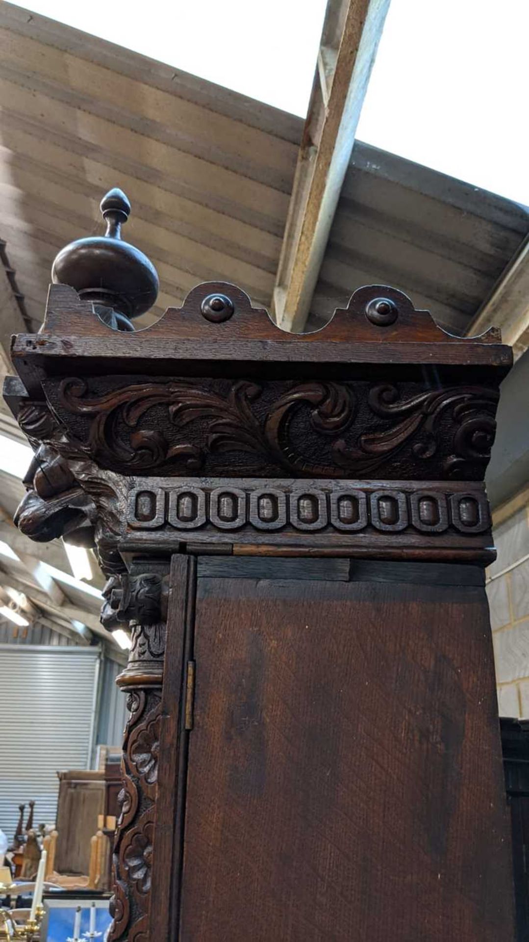 A large Victorian oak bookcase, - Bild 10 aus 15