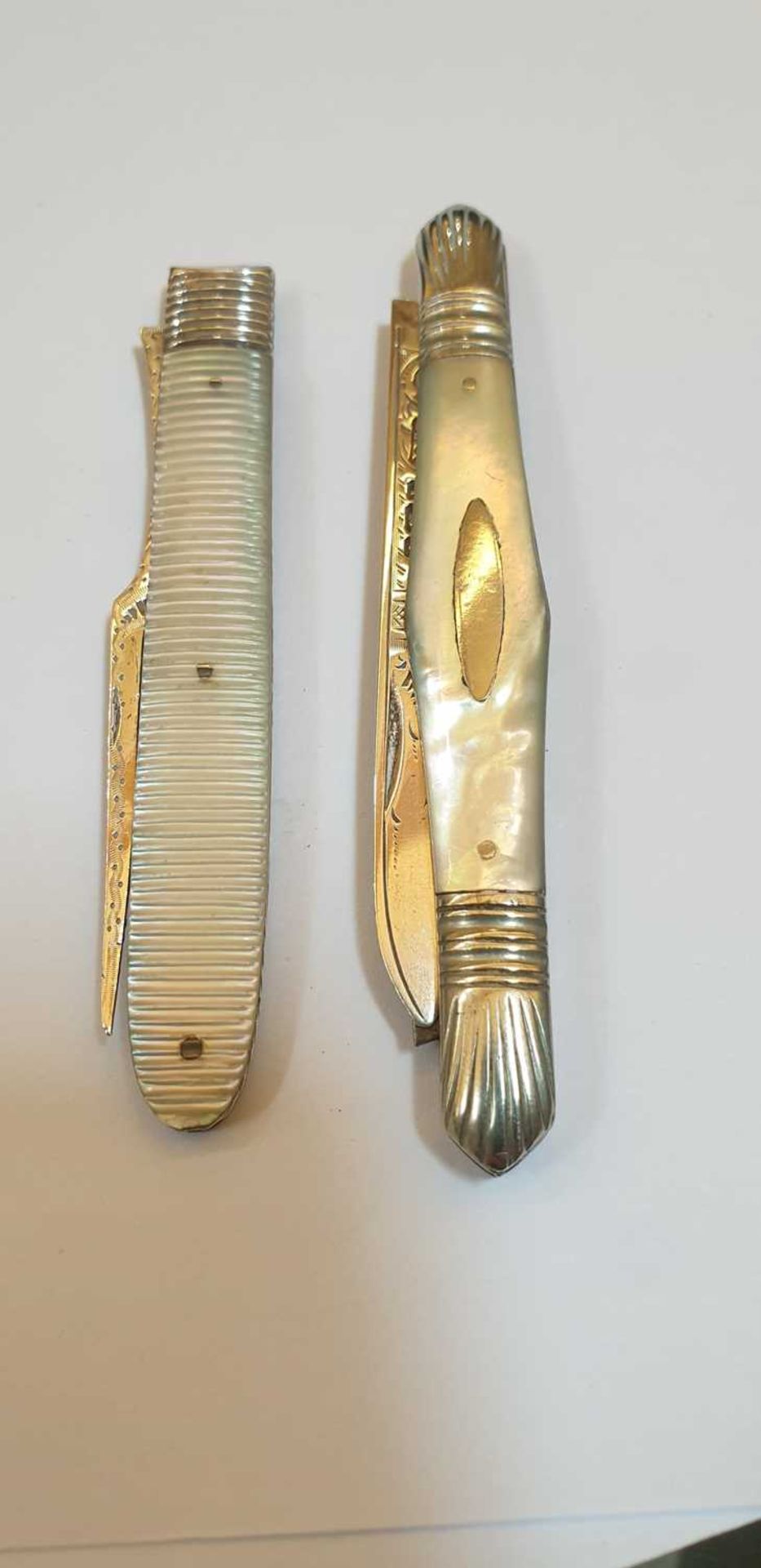 Six silver-mounted folding fruit knives and forks in cases, - Bild 11 aus 14