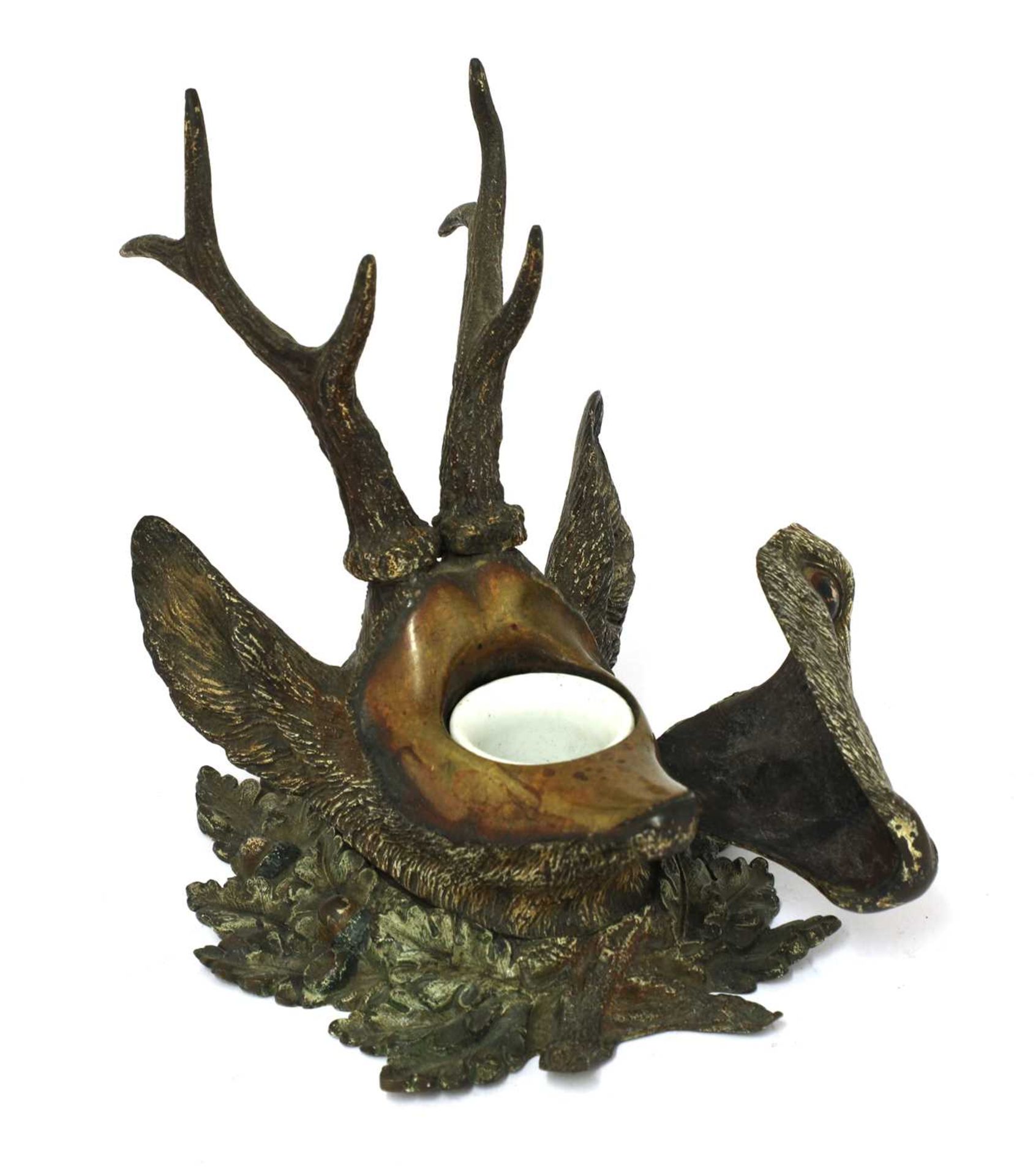 A Viennese cold painted bronze stag's head inkwell, - Bild 2 aus 2