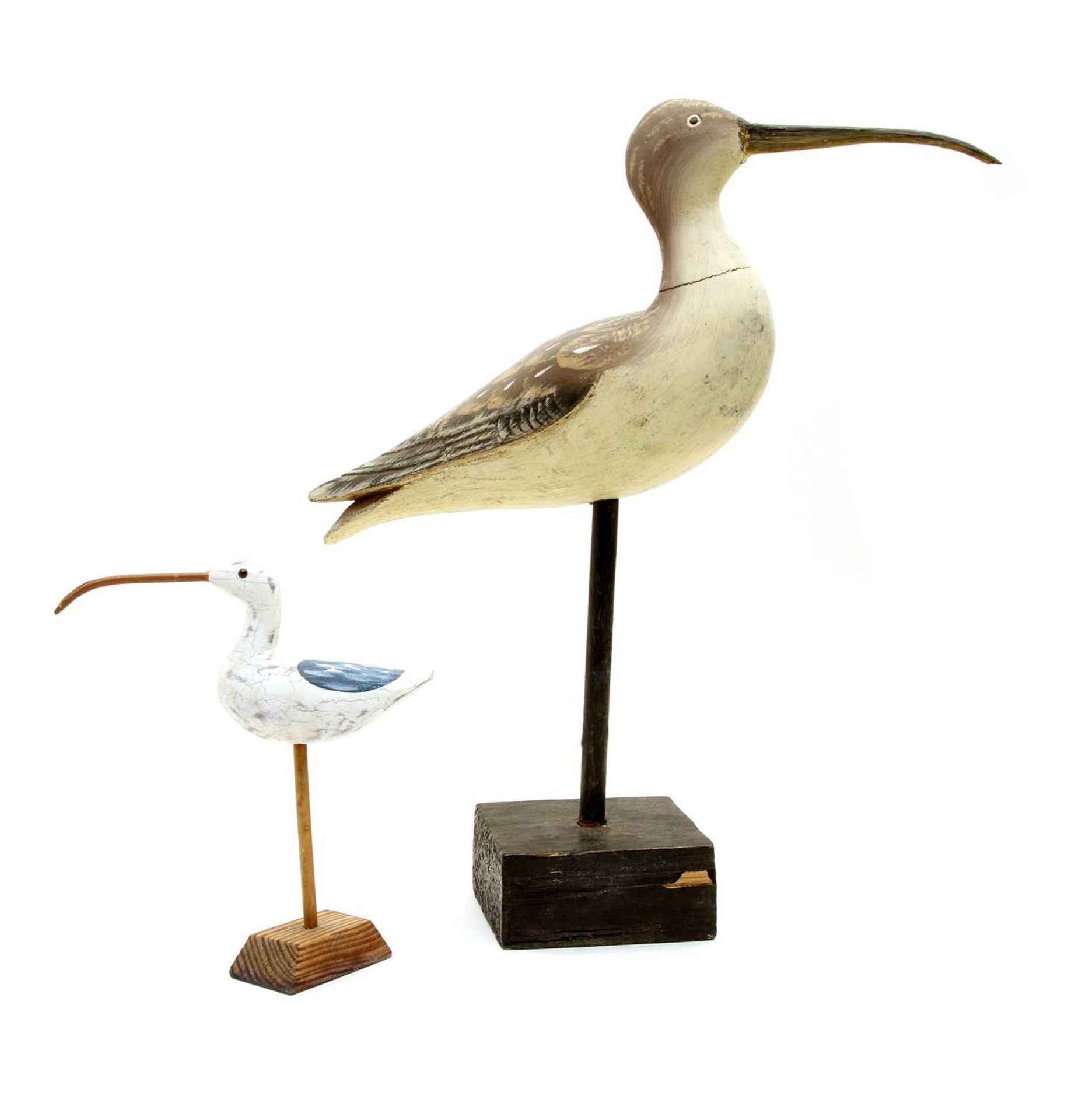 A carved wooden and painted curlew, - Bild 2 aus 2