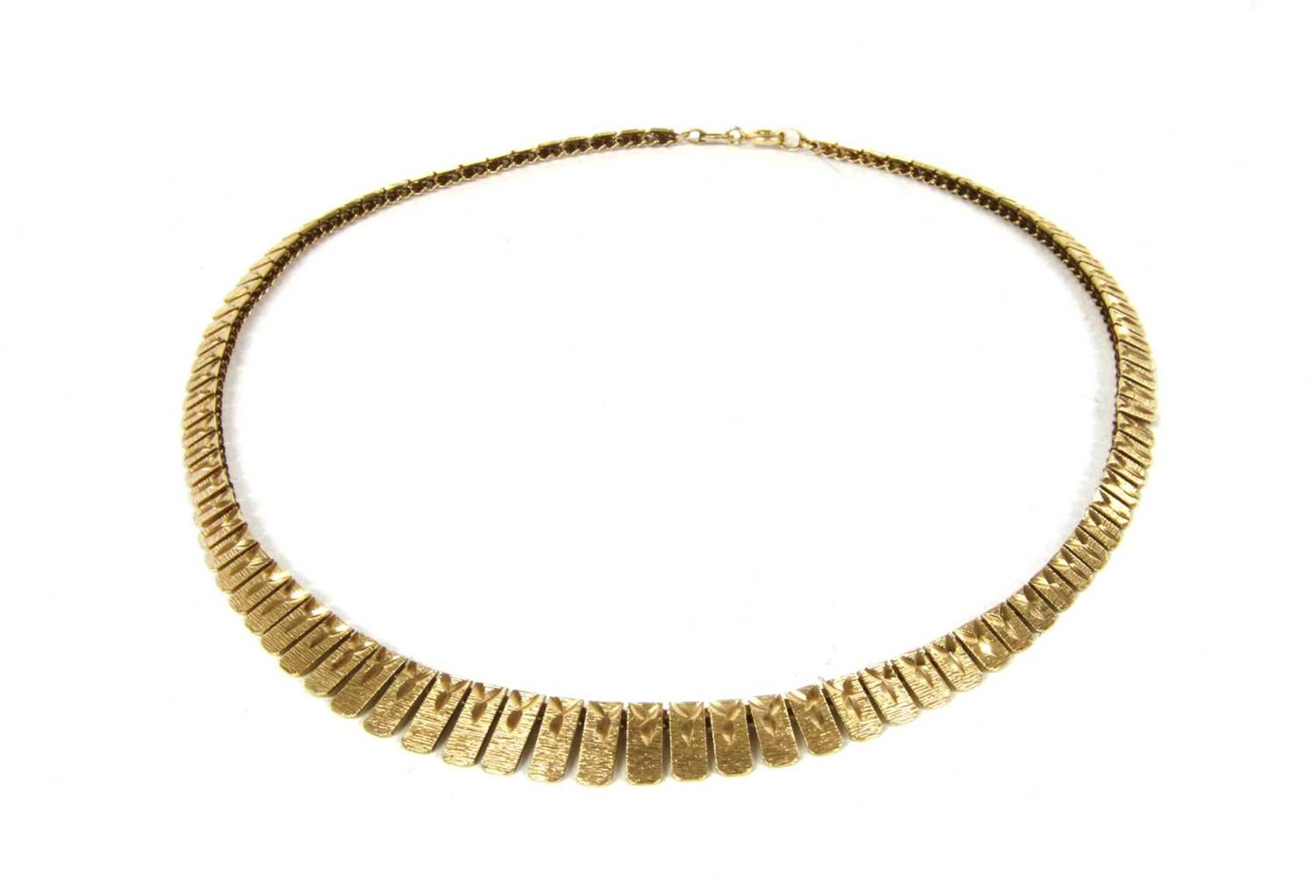 A 9ct gold graduated fringe necklace,