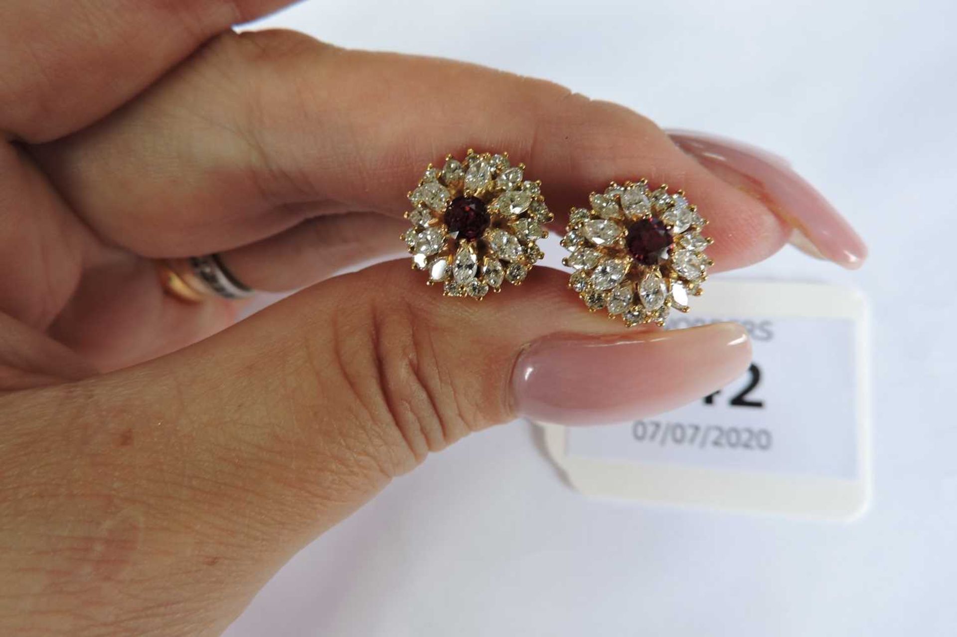 A pair of gold ruby and diamond cluster earrings, - Bild 2 aus 4