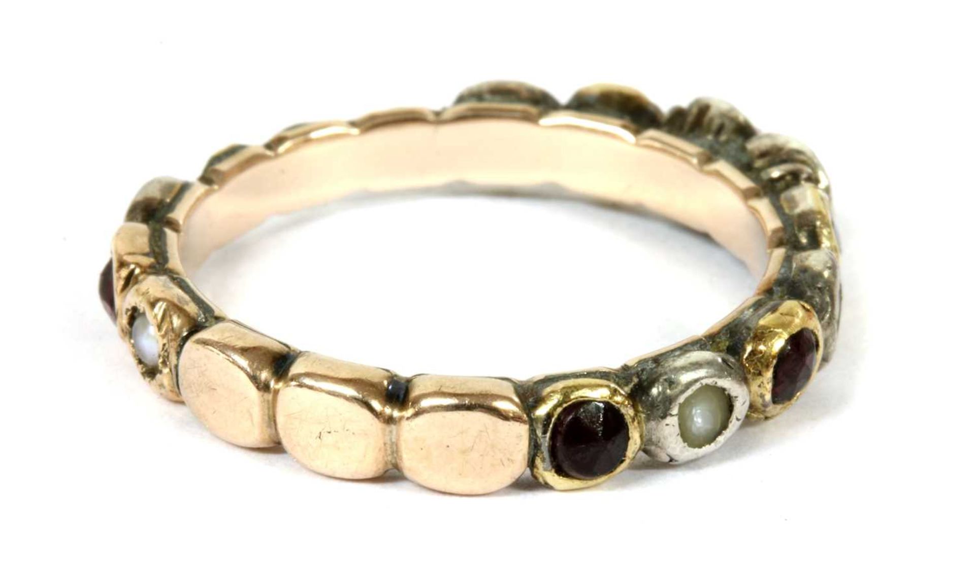 A Georgian silver and gold, garnet, split pearl and diamond full hoop ring, - Bild 2 aus 3