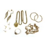 A quantity of 9ct gold jewellery,