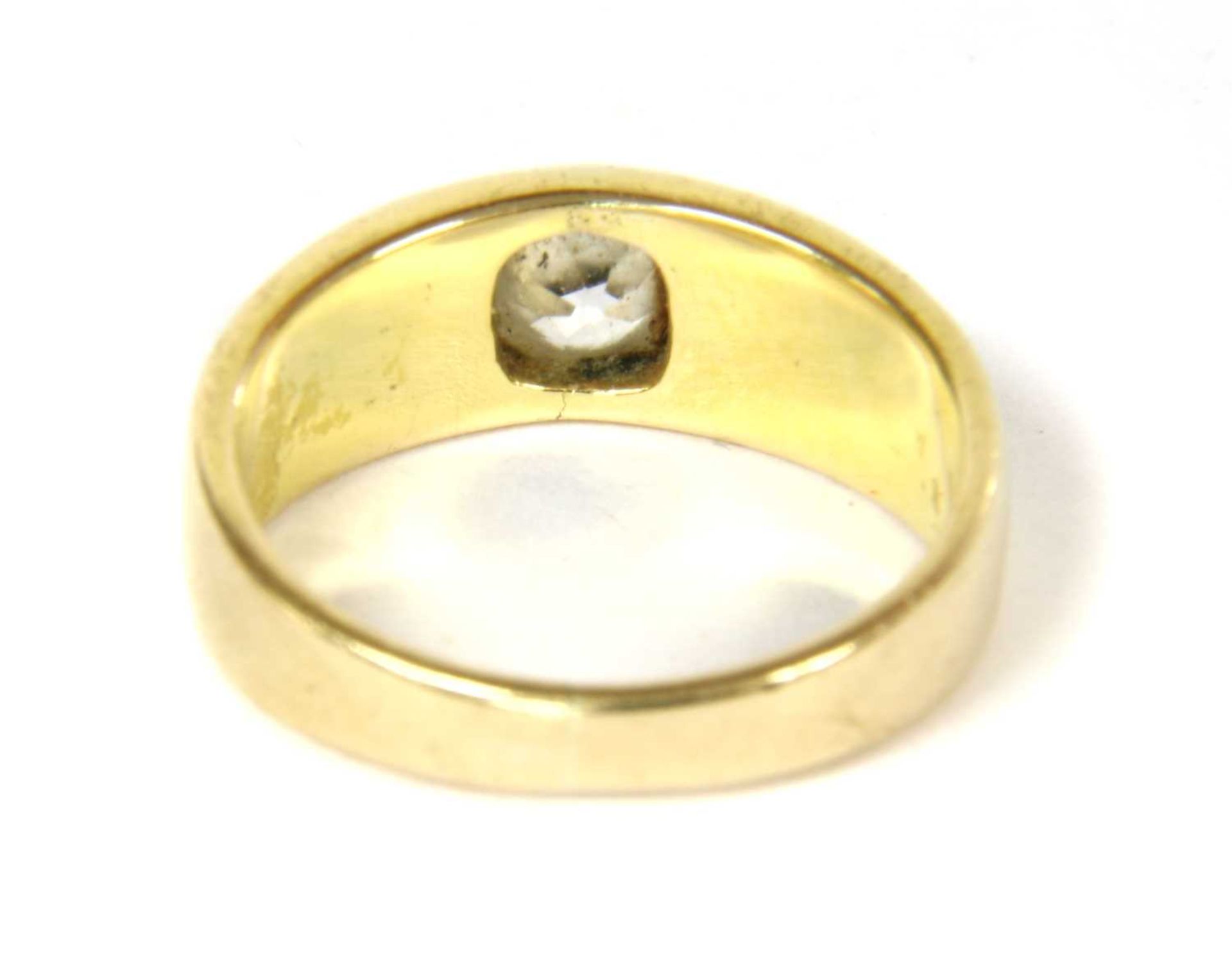 A gold single stone diamond ring - Bild 3 aus 3
