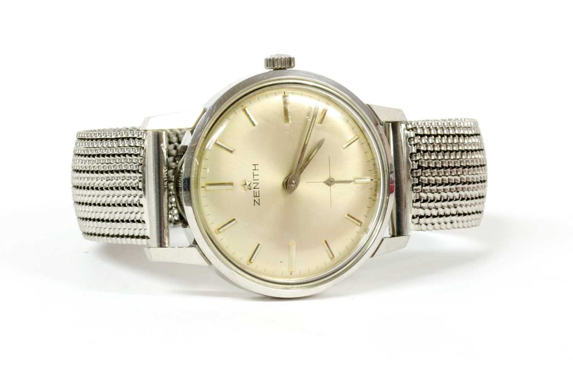 A gentlemen's stainless steel Zenith mechanical bracelet watch,