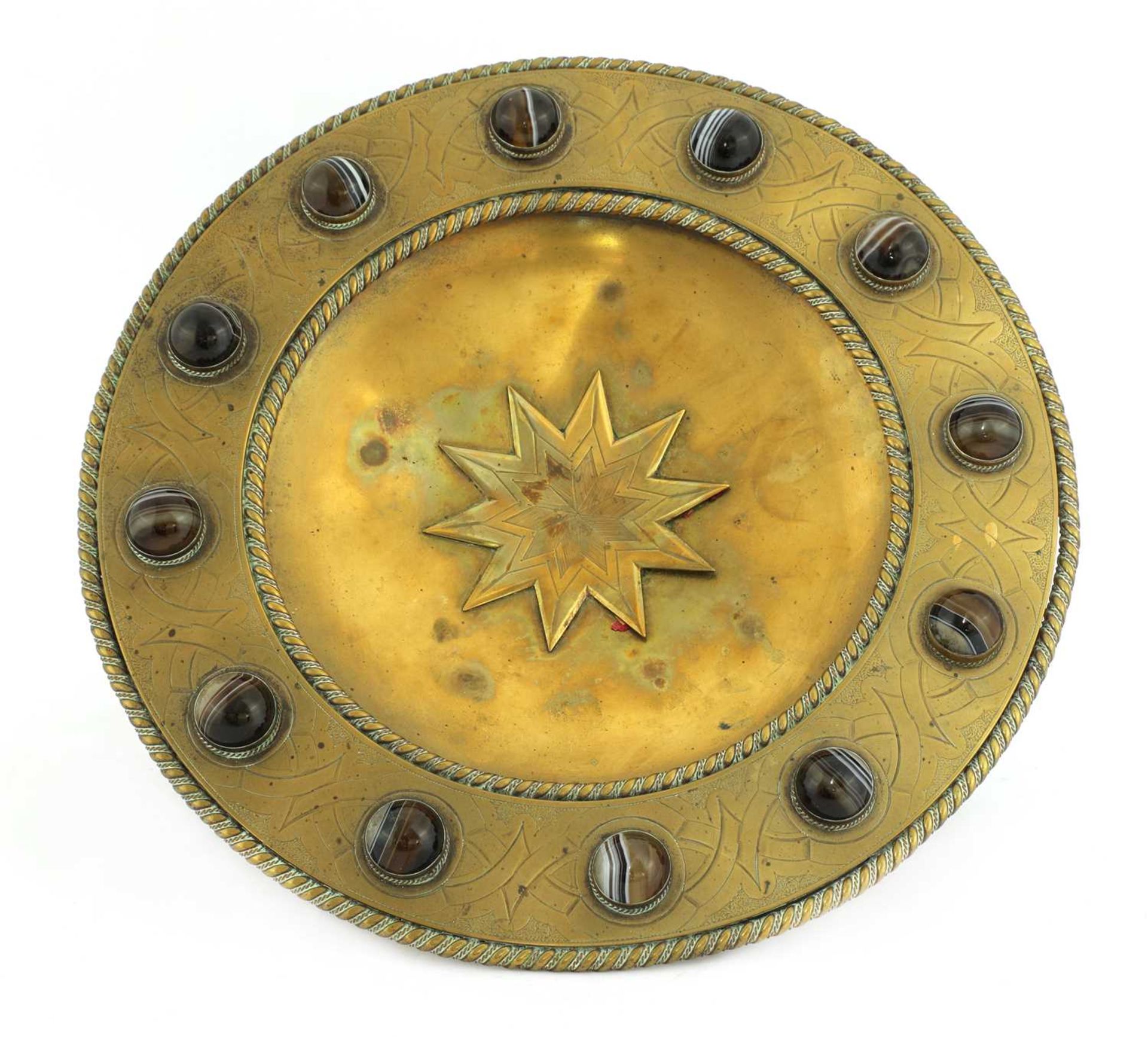 A brass tazza, - Bild 2 aus 3