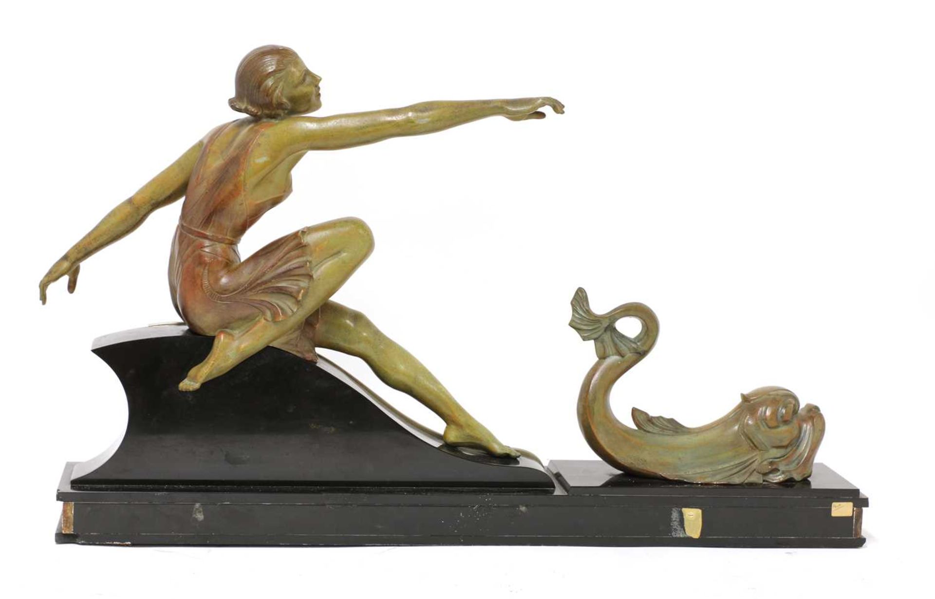 An Art Deco patinated spelter centrepiece of a lady, - Bild 2 aus 9