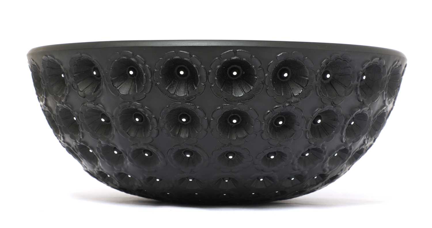 A Lalique 'Nemours' black glass bowl, - Image 4 of 5
