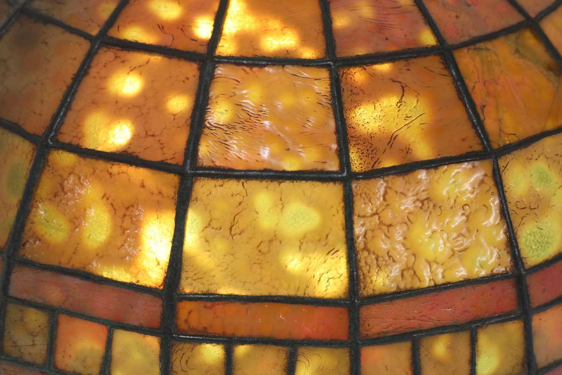 A Tiffany Studios' table lamp, - Bild 7 aus 11