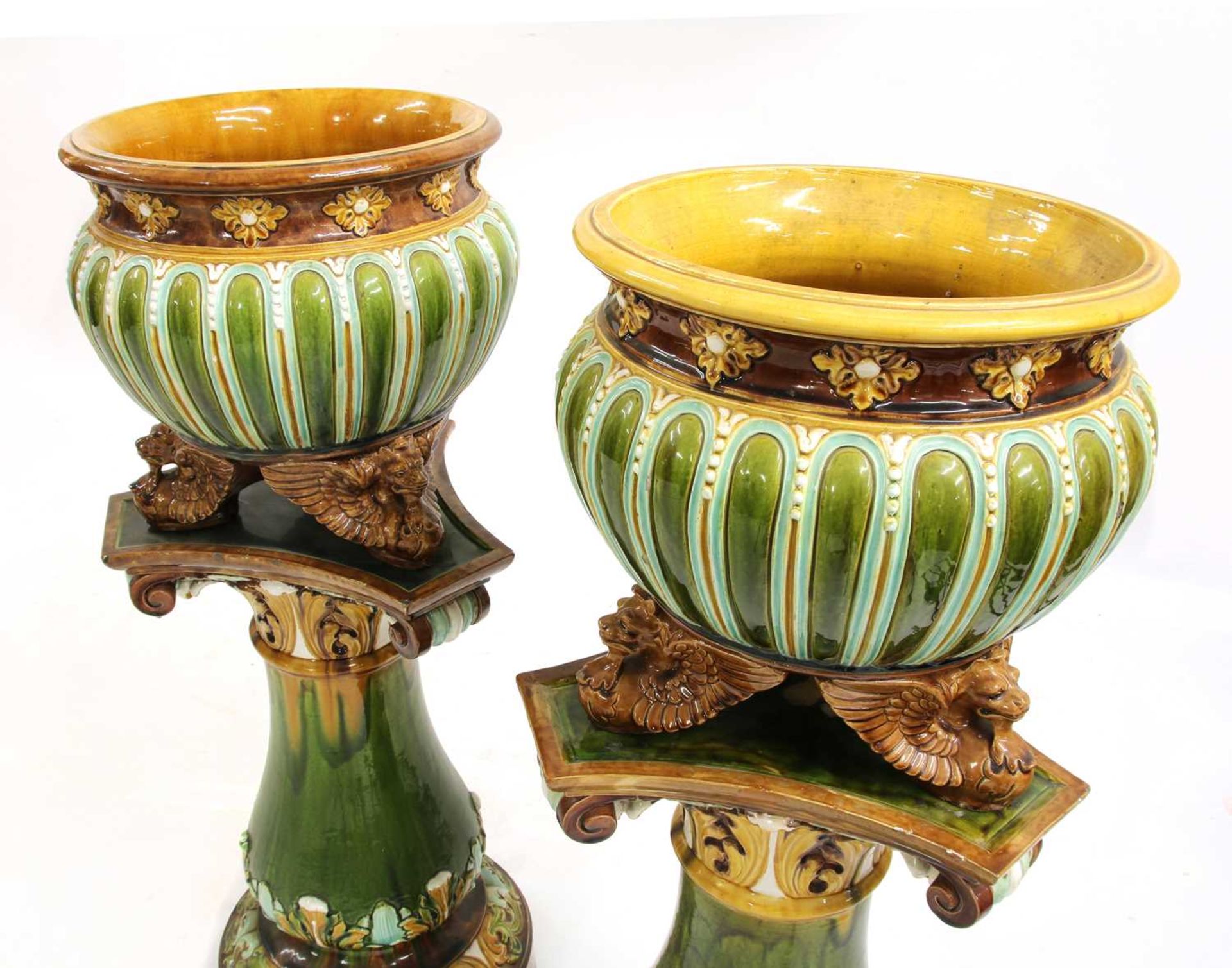 A pair of Doulton Lambeth stoneware jardinières on stands, - Bild 6 aus 9