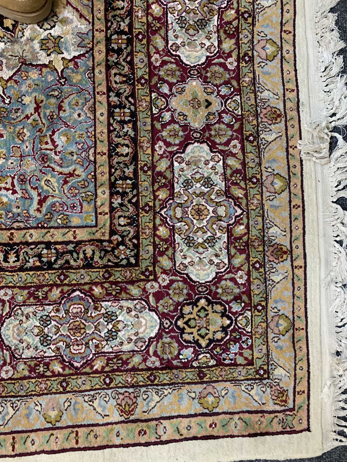 A wool and silk Isfahan rug - Image 8 of 15