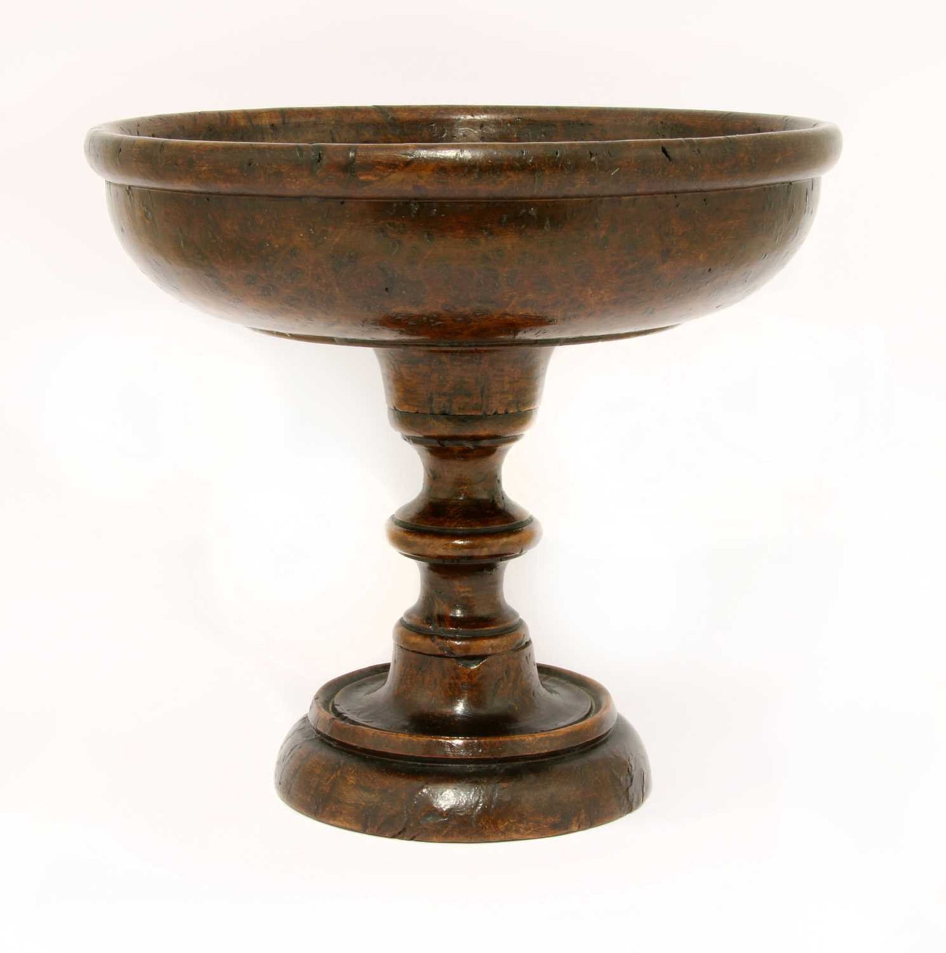 A burr elm tazza, - Bild 3 aus 9