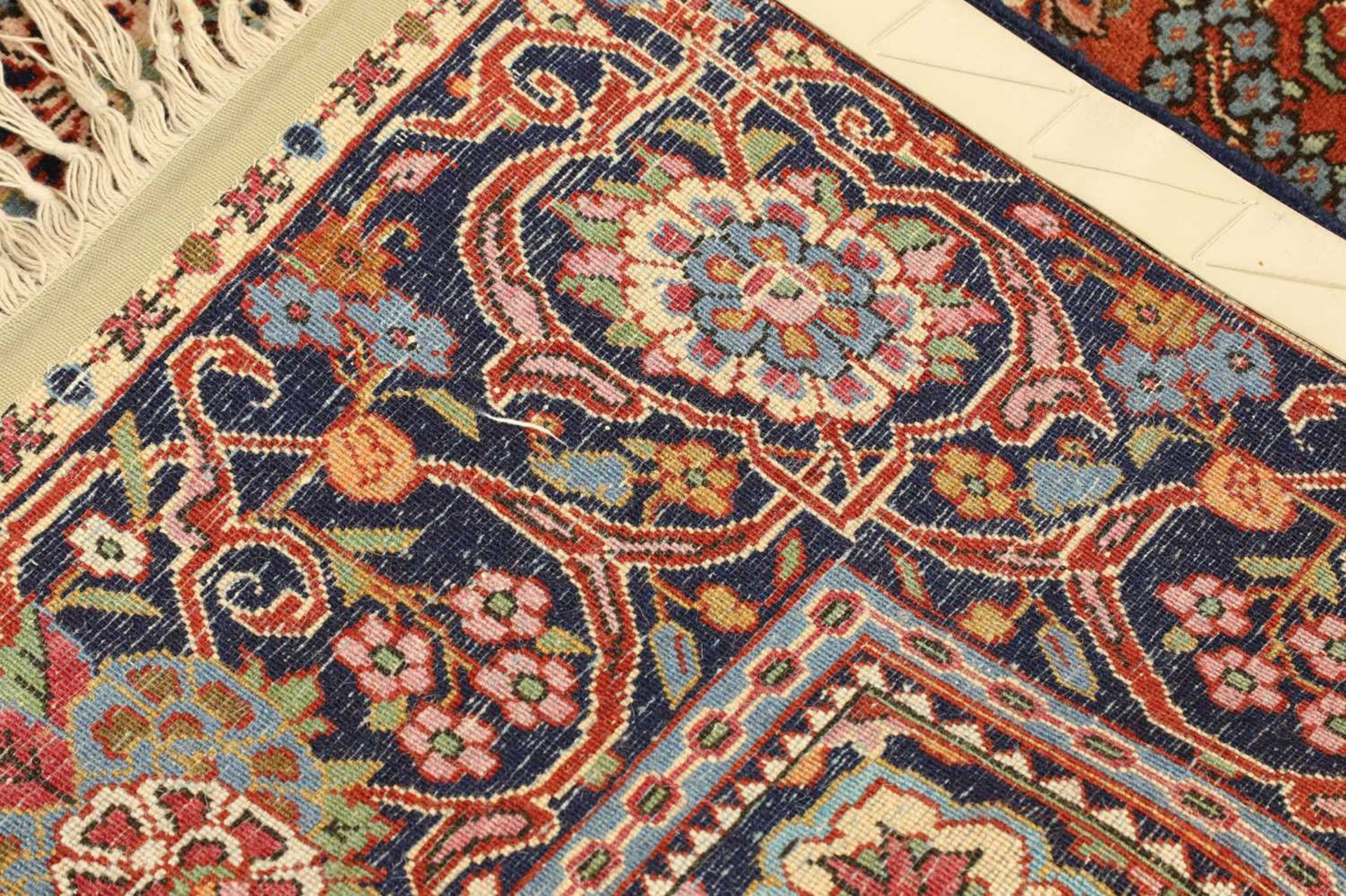 A pair of hand-knotted Persian rugs, - Image 10 of 10