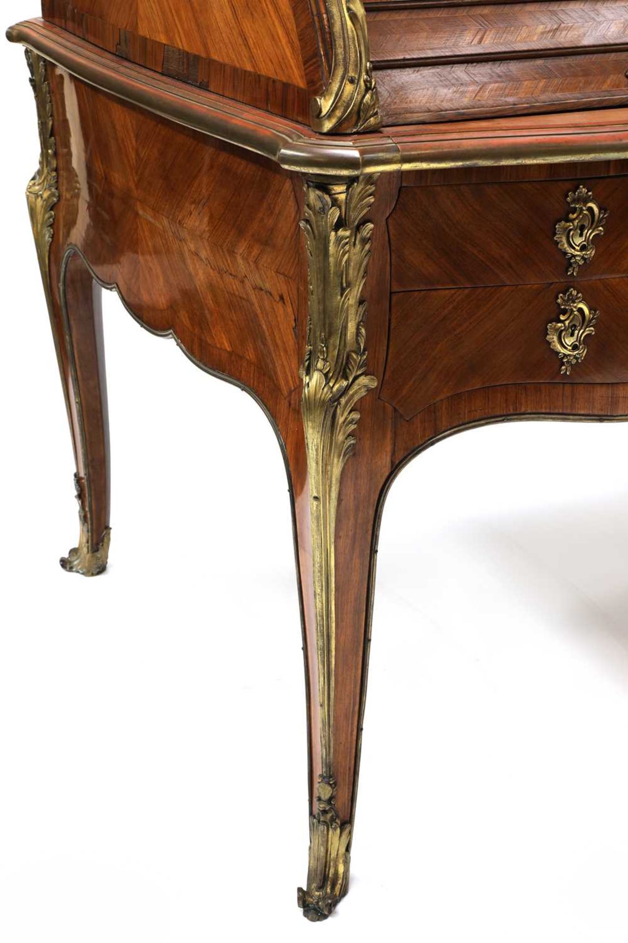 An impressive Louis XV-style kingwood and ormolu-mounted cylinder bureau, - Bild 10 aus 50