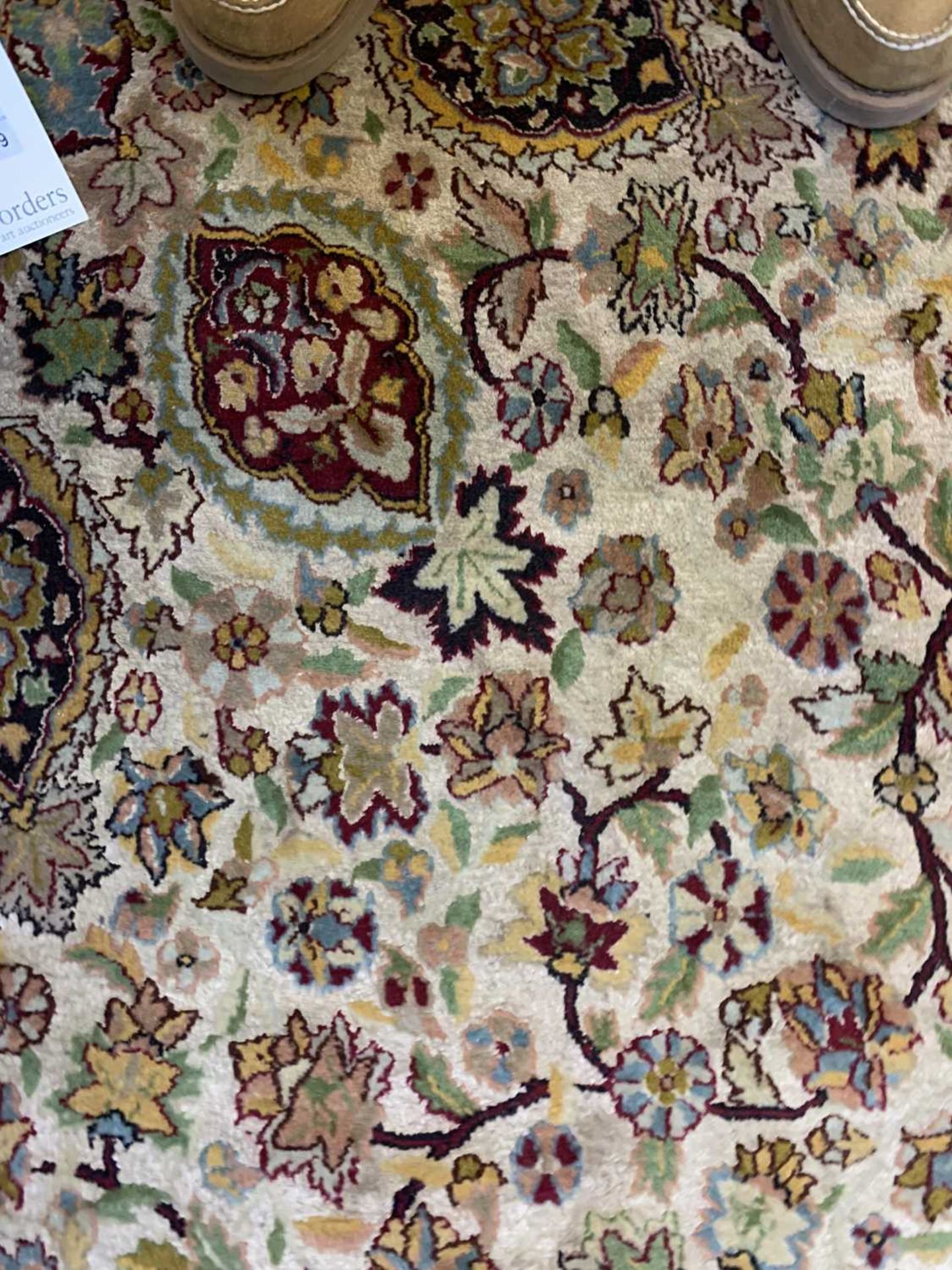 A wool and silk Isfahan rug - Image 10 of 15