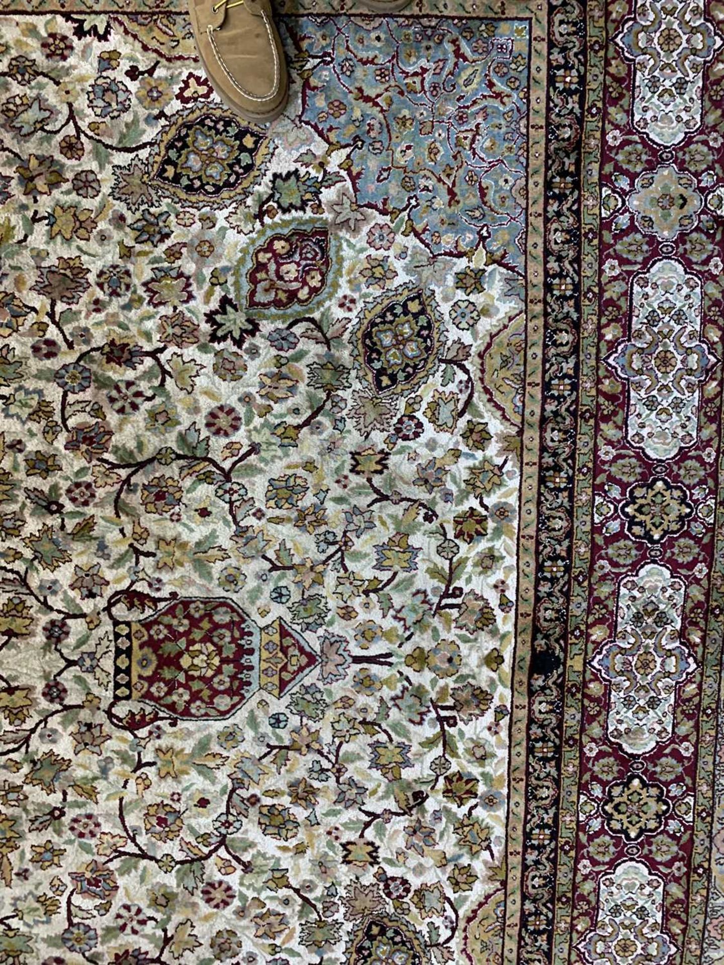 A wool and silk Isfahan rug - Image 13 of 15