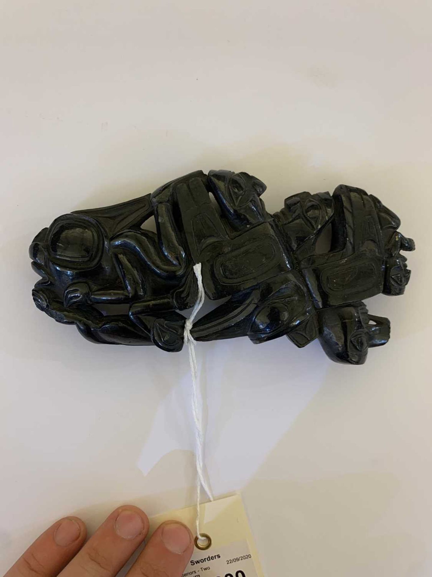 An Haida argillite pipe, - Bild 4 aus 9