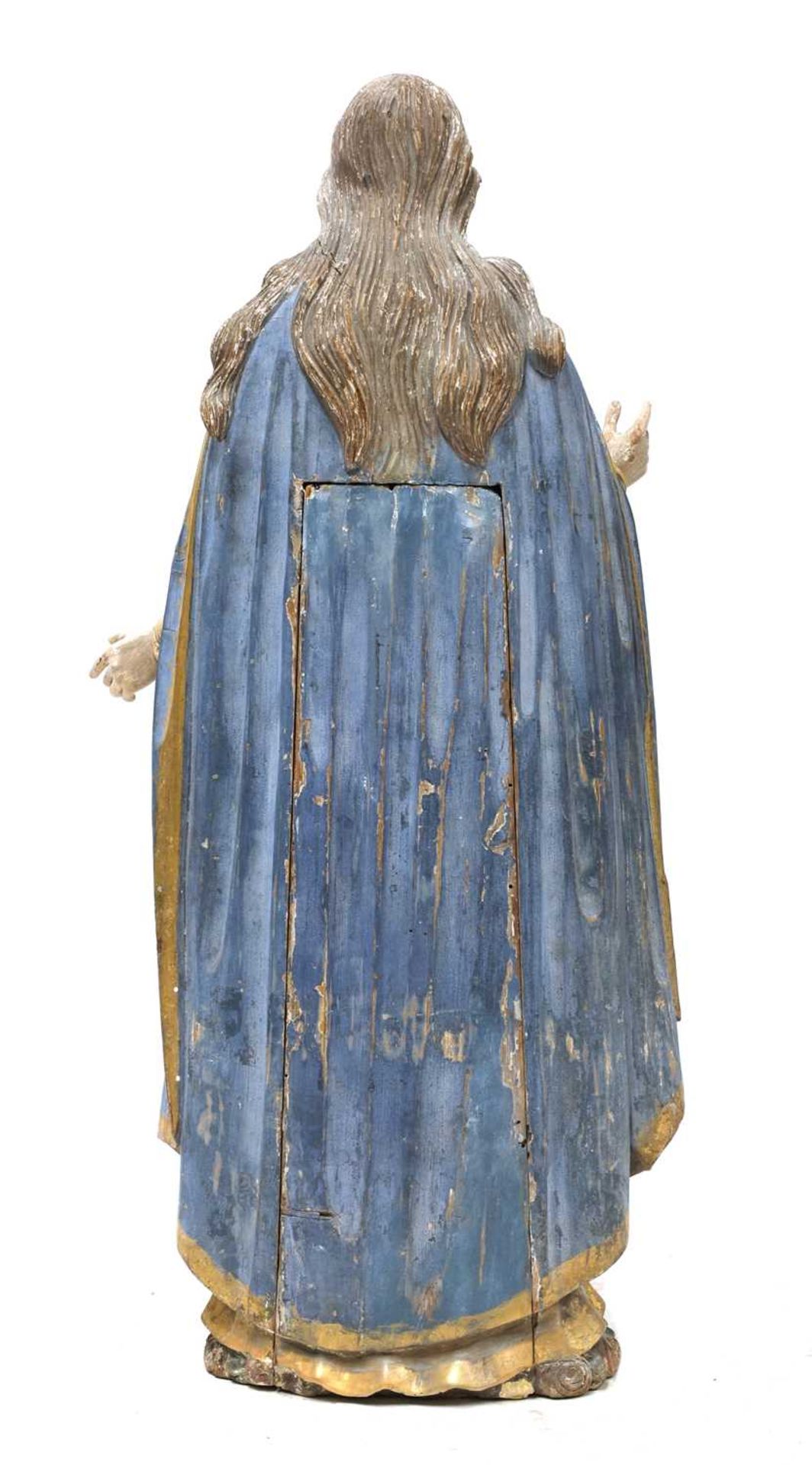 A carved and polychrome painted figure of the Virgin Mary, - Bild 4 aus 25