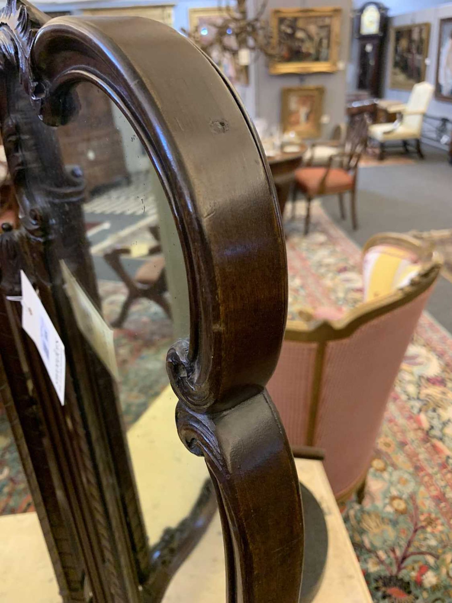 A mahogany triptych dressing table mirror, - Bild 8 aus 16