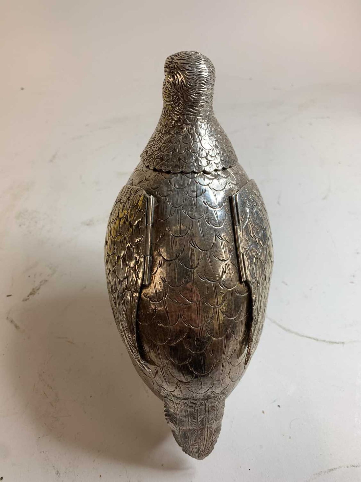 A large silver model of a partridge, - Bild 14 aus 17