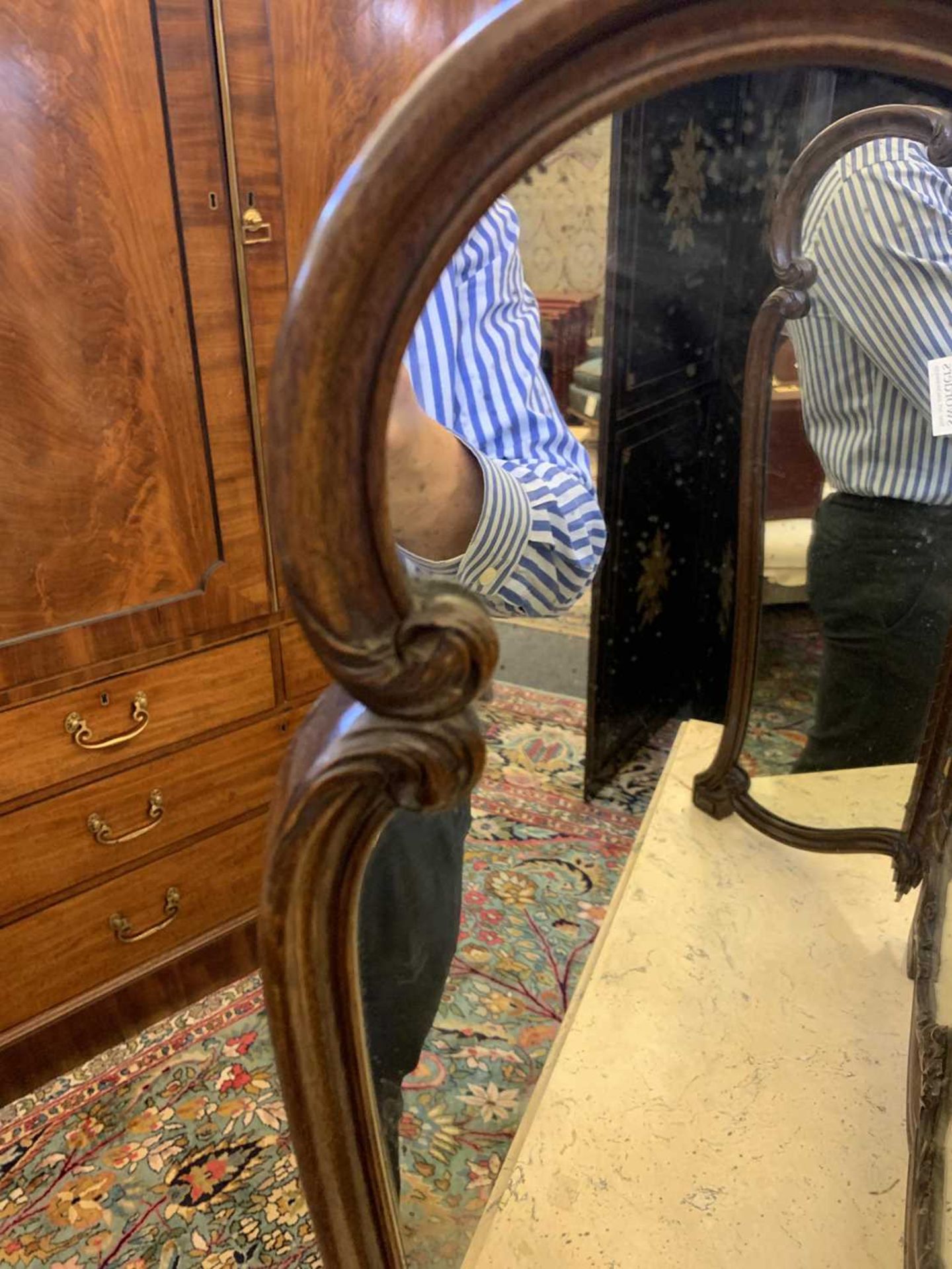 A mahogany triptych dressing table mirror, - Bild 10 aus 16