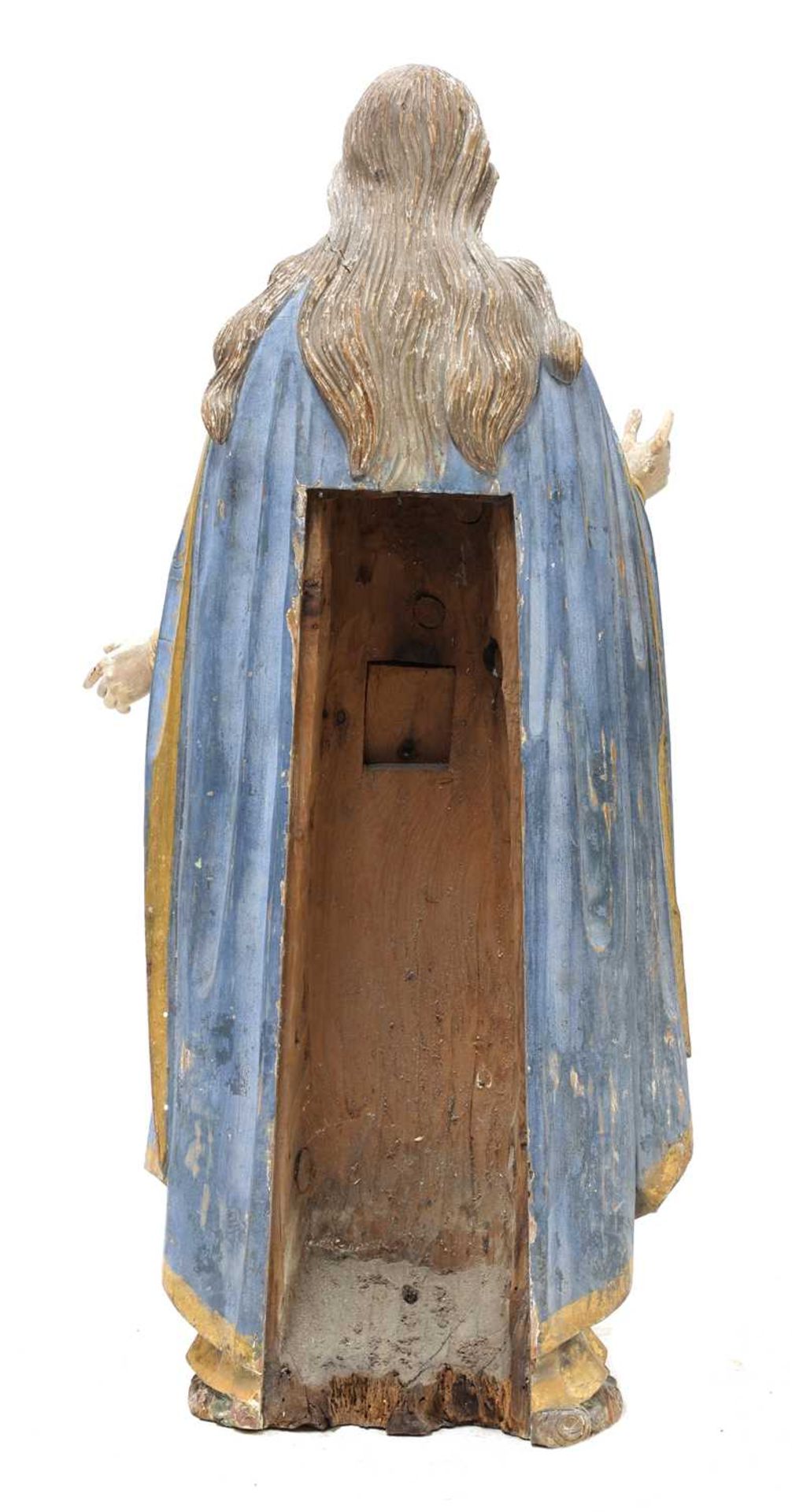 A carved and polychrome painted figure of the Virgin Mary, - Bild 5 aus 25